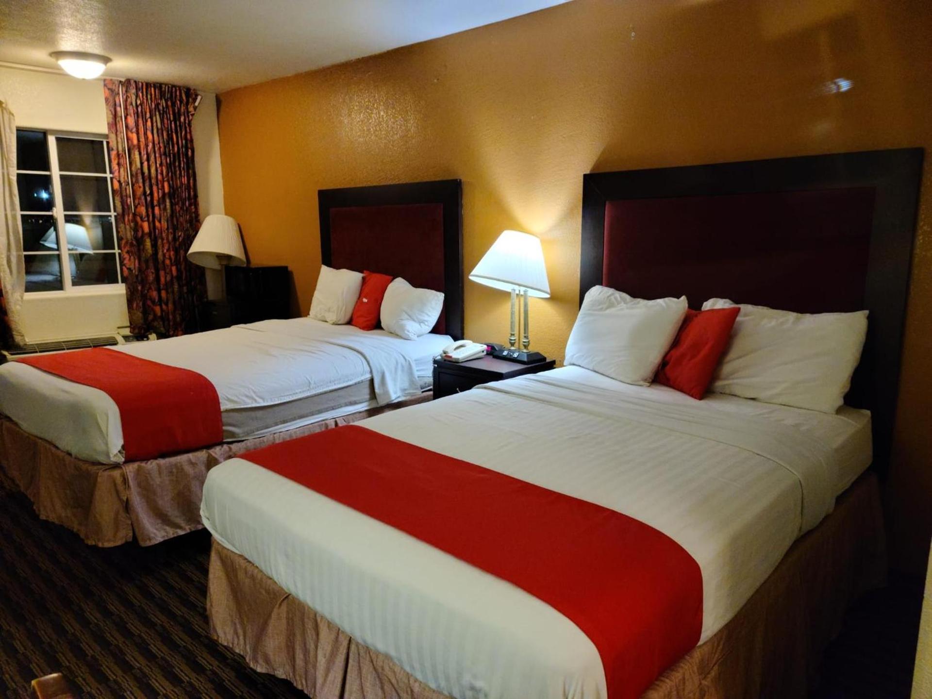 Budget host inn photo 2