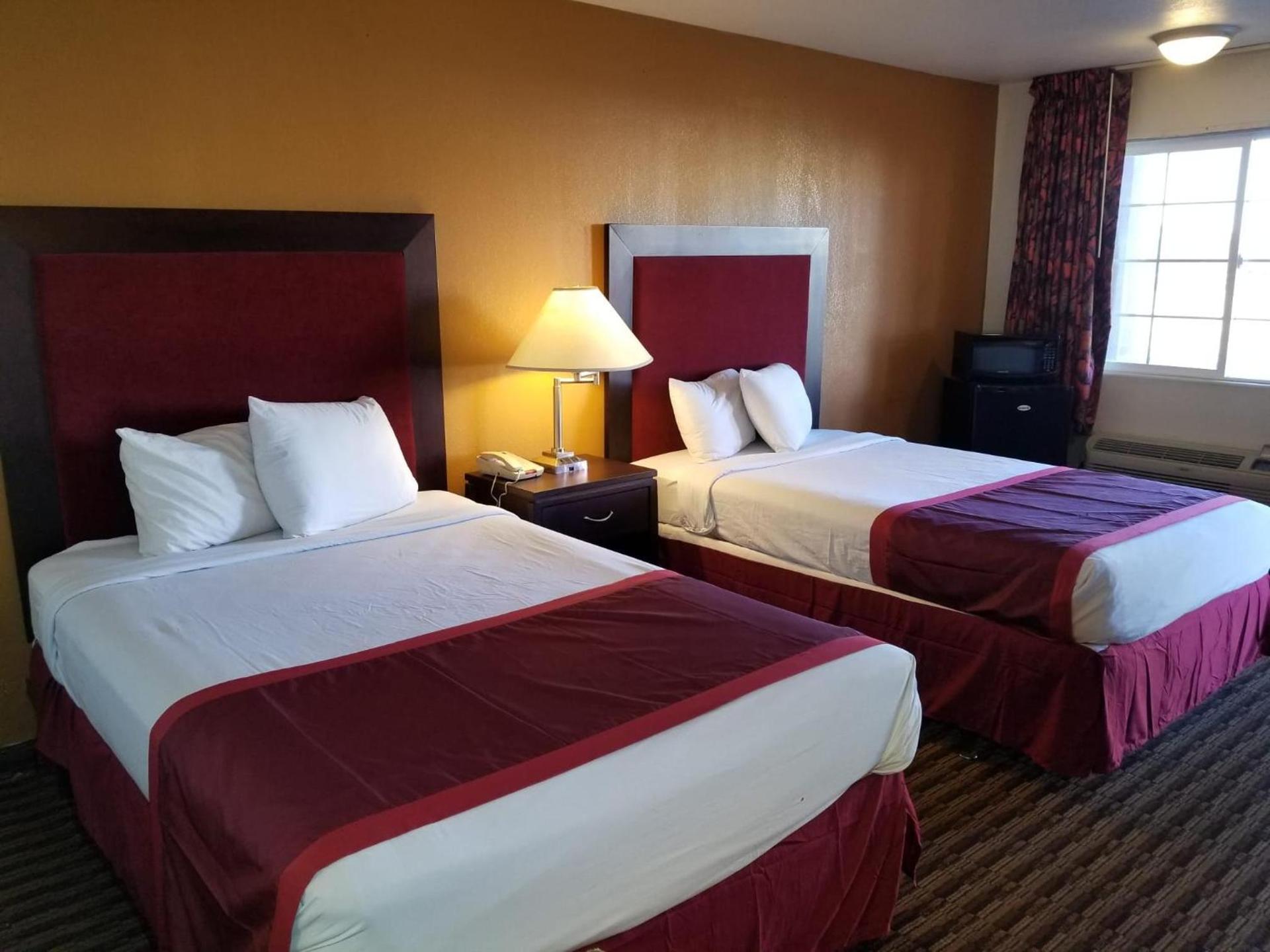 Budget host inn photo 21