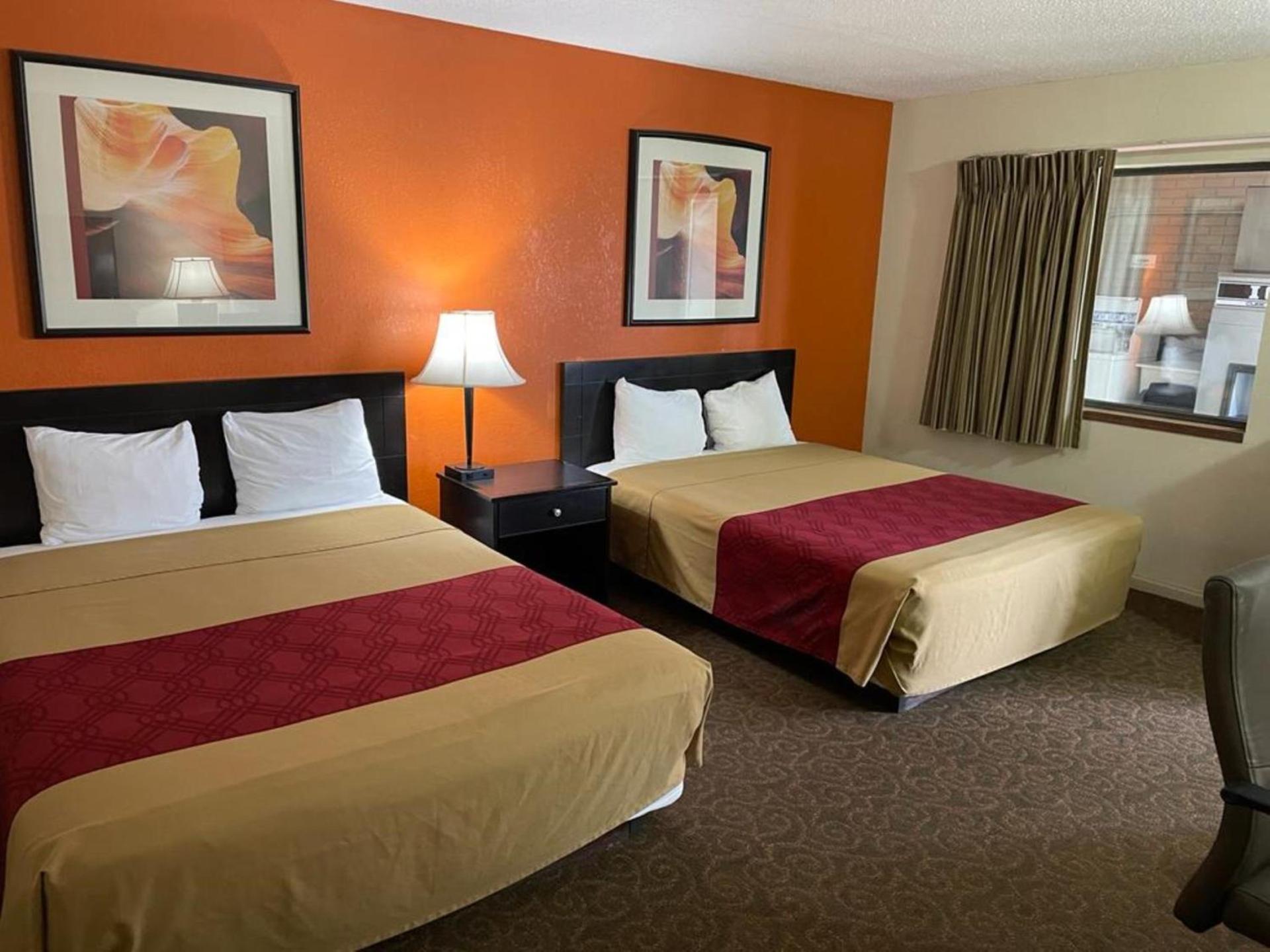 Knights Inn & Suites Emporia photo 41