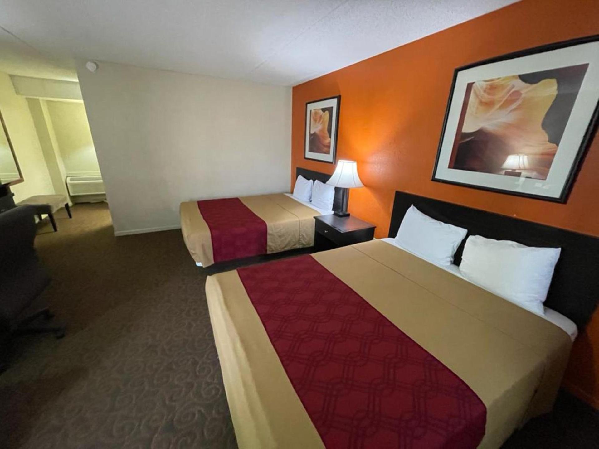 Knights Inn & Suites Emporia photo 74
