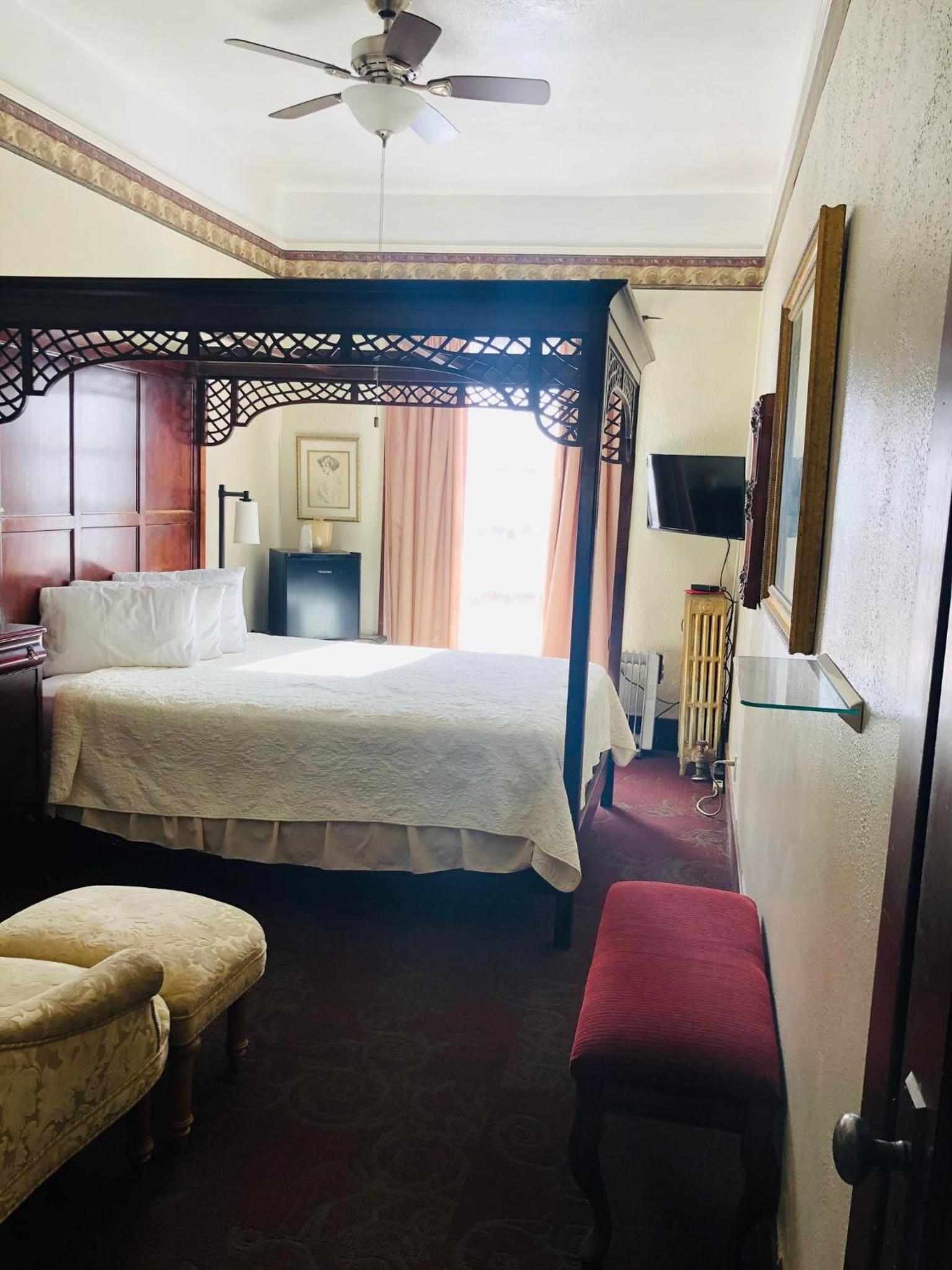 Historic Palace Hotel photo 13