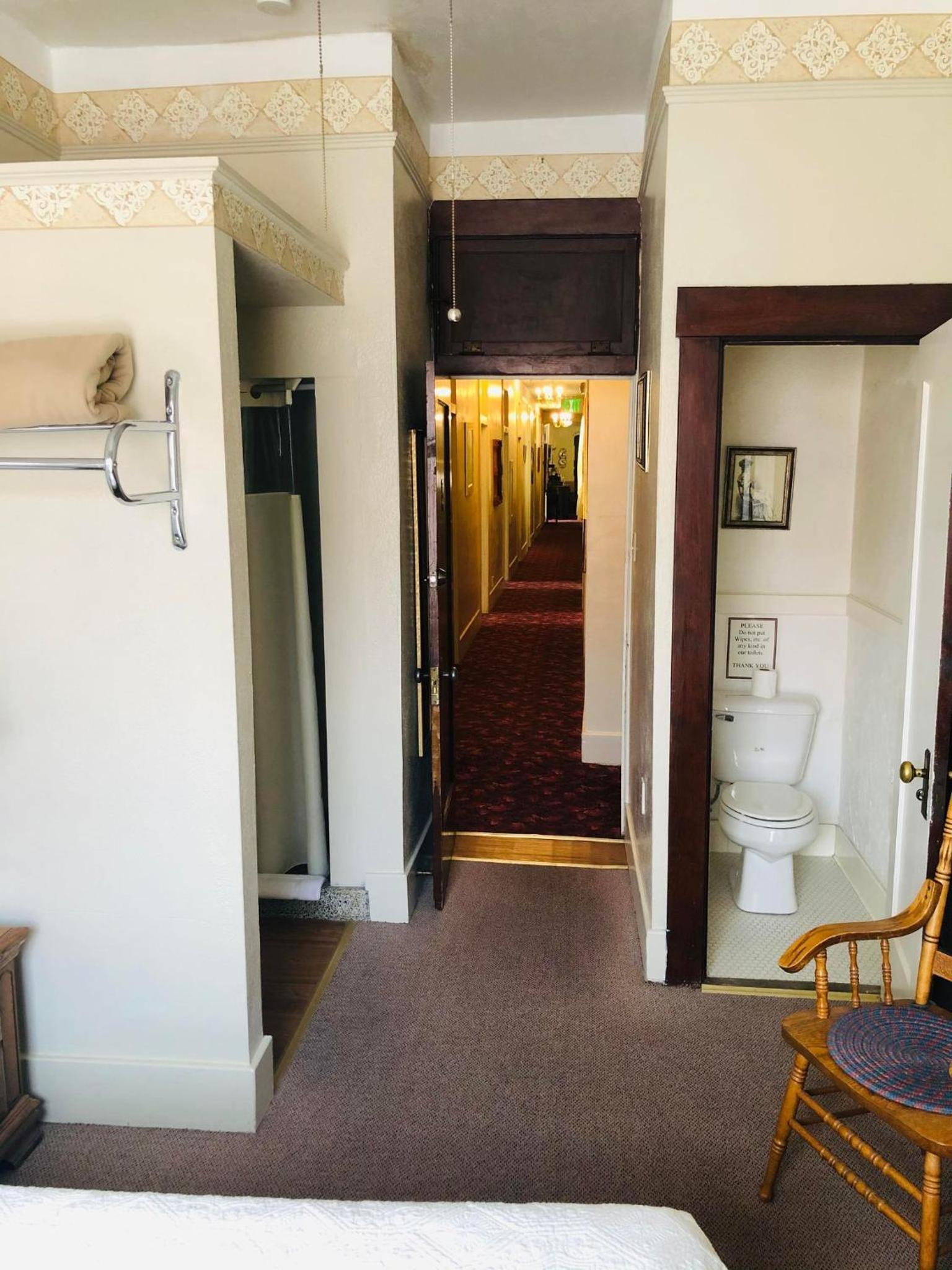 Historic Palace Hotel photo 32