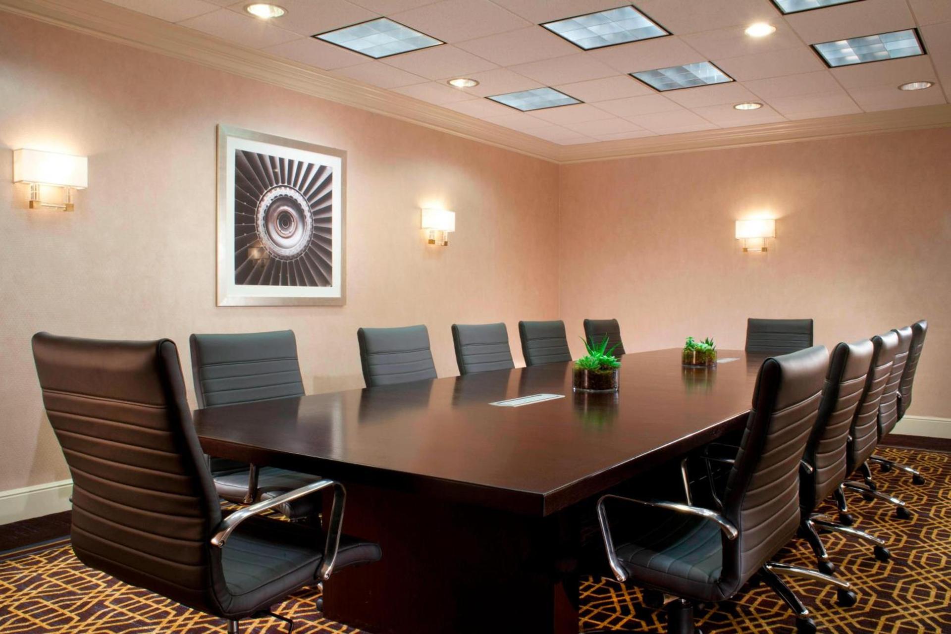Sheraton DFW Airport Hotel photo 33