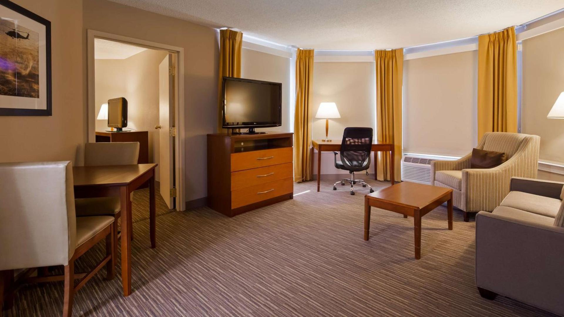 Best Western La Plata Inn photo 7