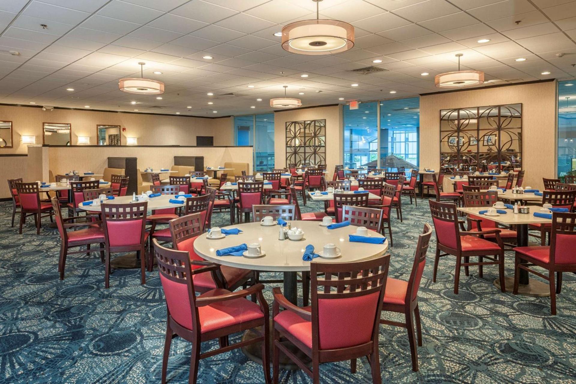 Best Western Plus Strongsville Cleveland photo 3