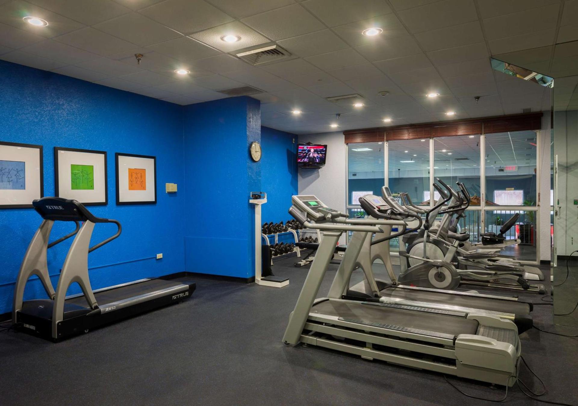 Best Western Plus Strongsville Cleveland photo 7