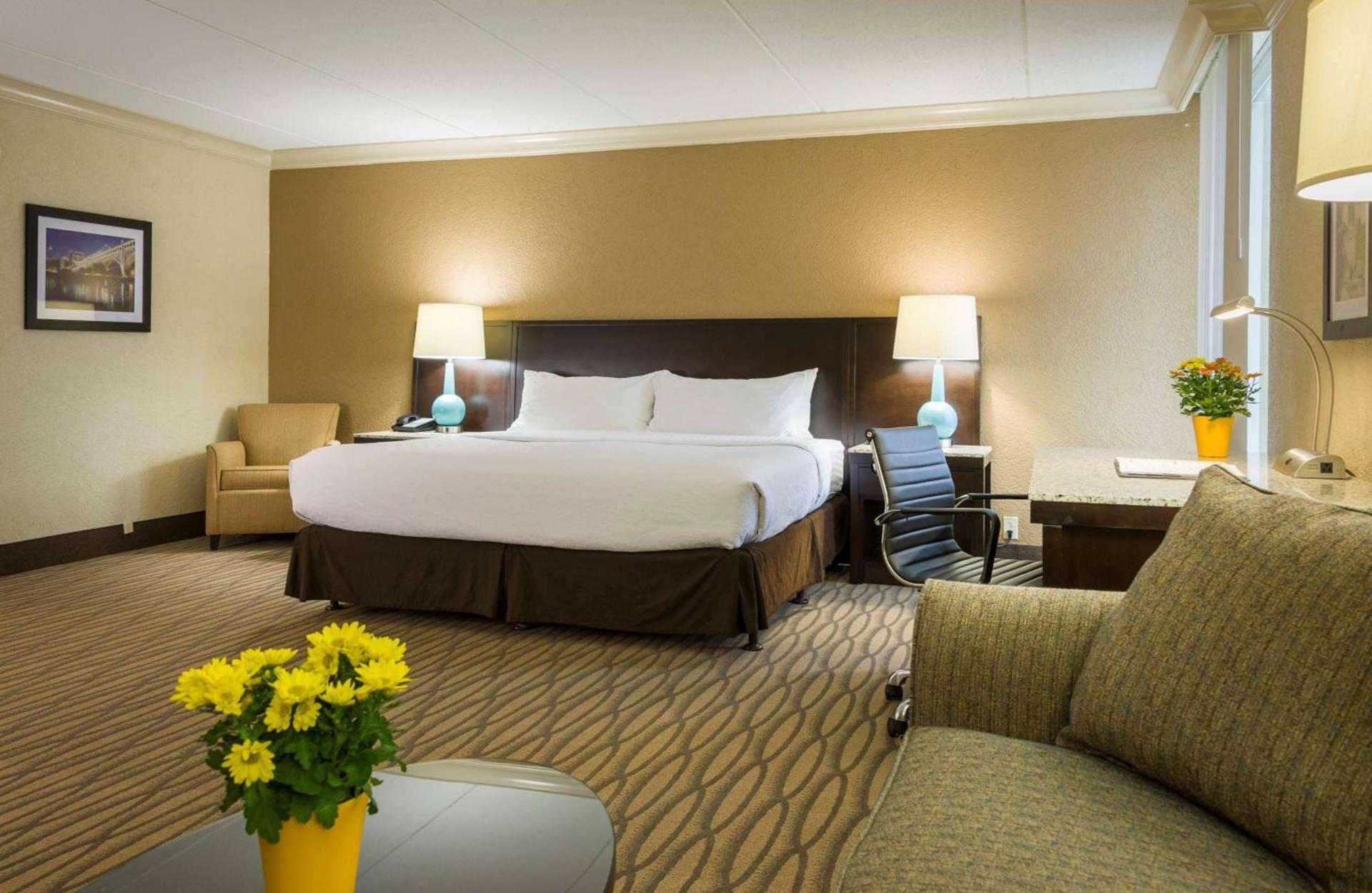 Best Western Plus Strongsville Cleveland photo 4