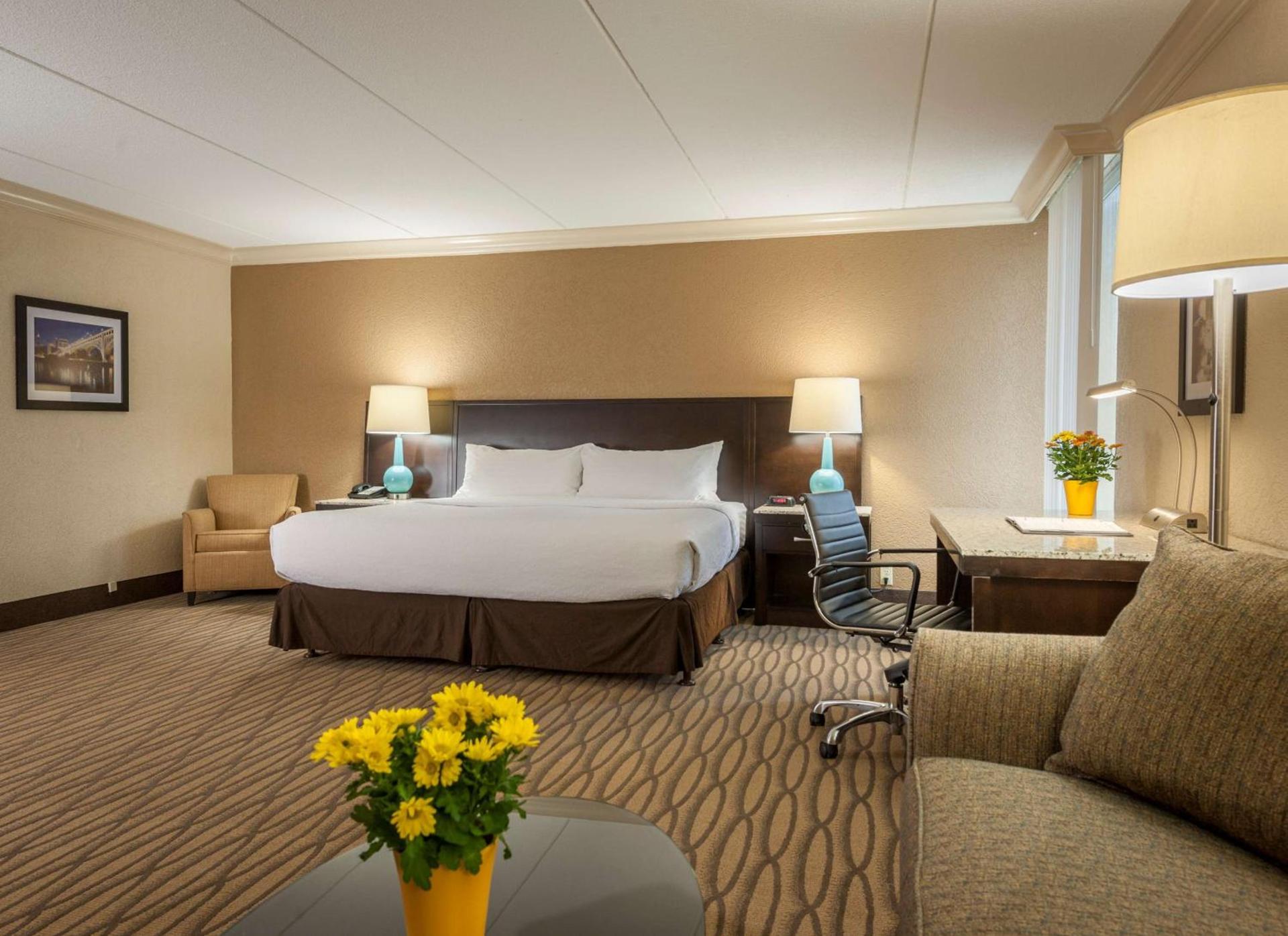 Best Western Plus Strongsville Cleveland photo 15