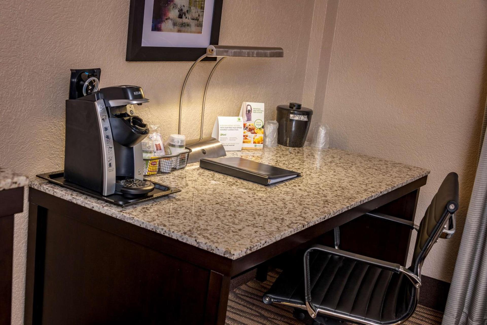 Best Western Plus Strongsville Cleveland photo 19