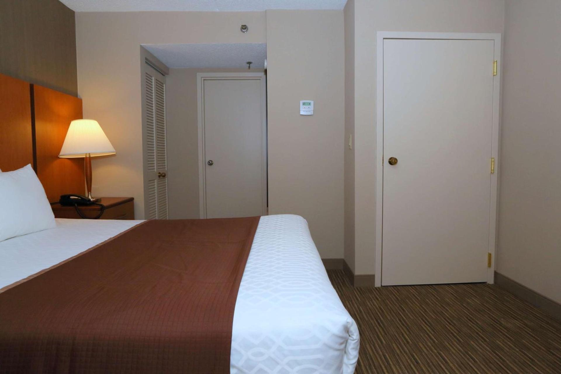 Best Western La Plata Inn photo 13