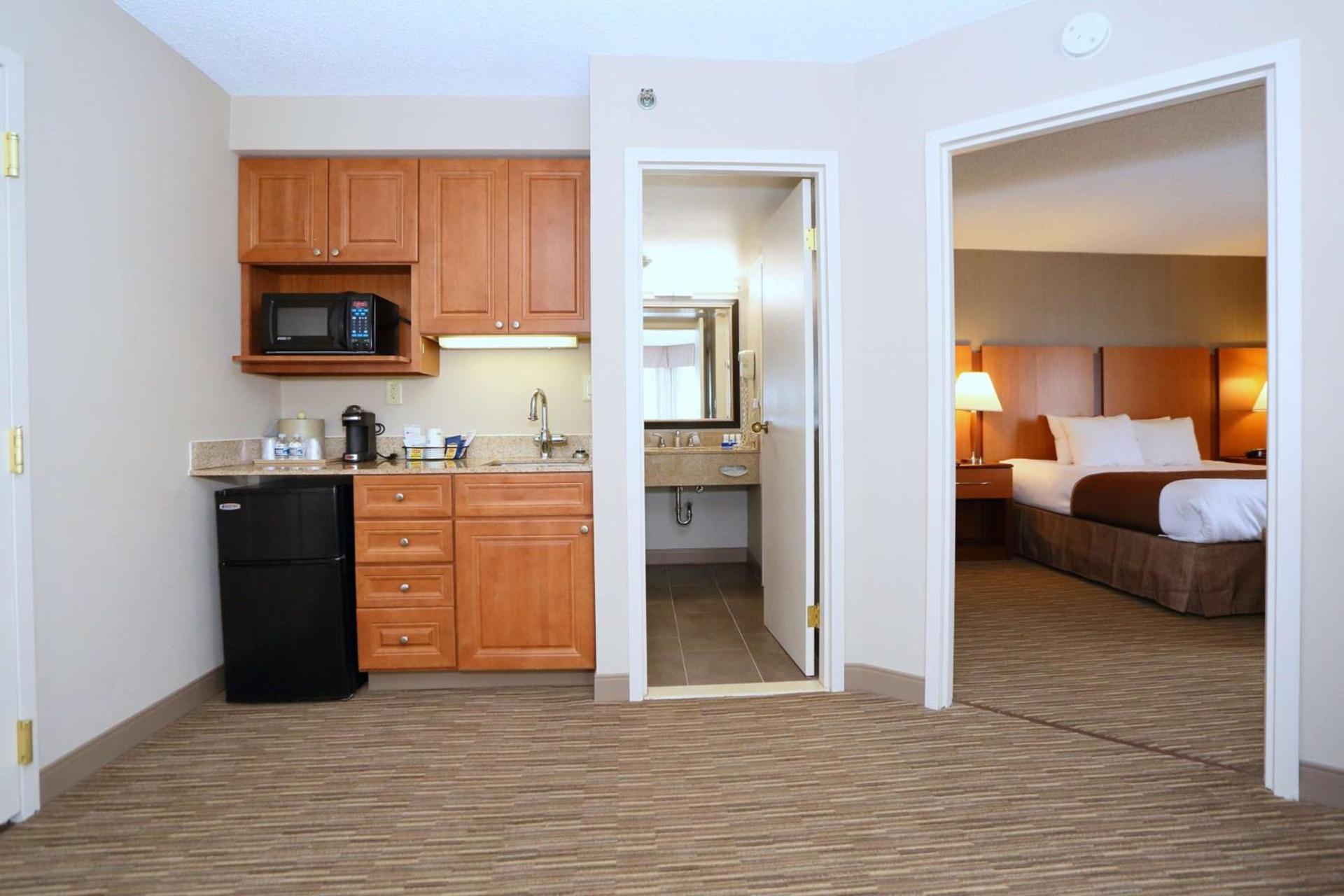 Best Western La Plata Inn photo 17