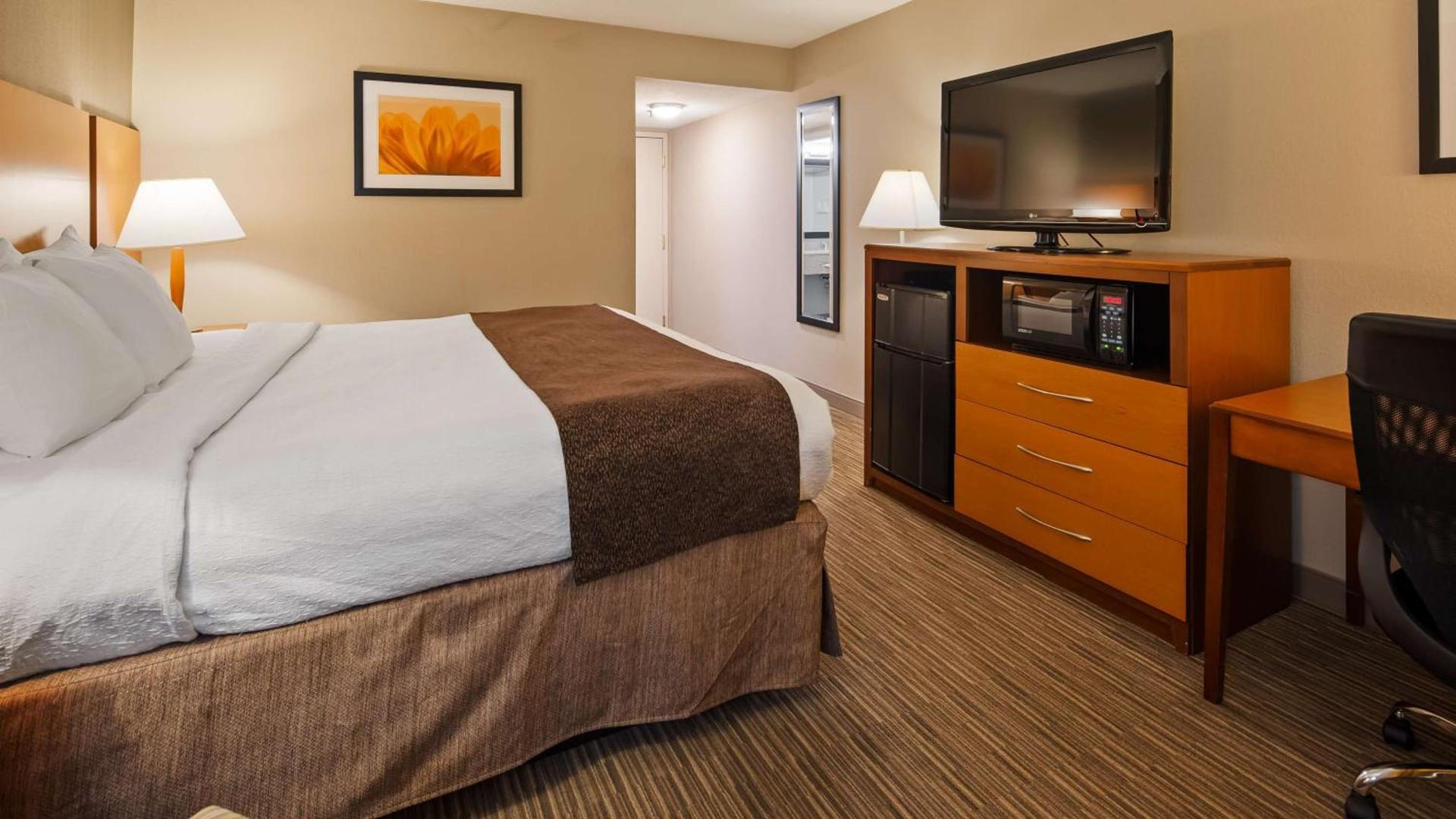 Best Western La Plata Inn photo 16