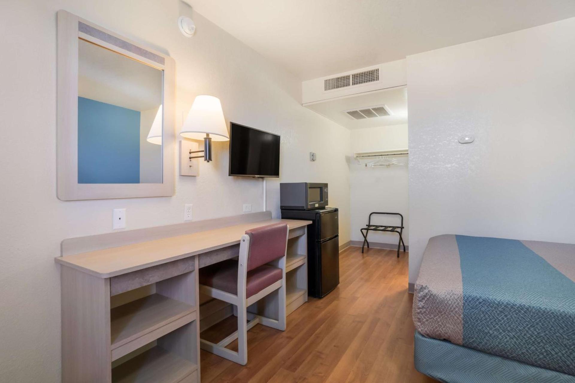Motel 6-Grand Junction, CO photo 10