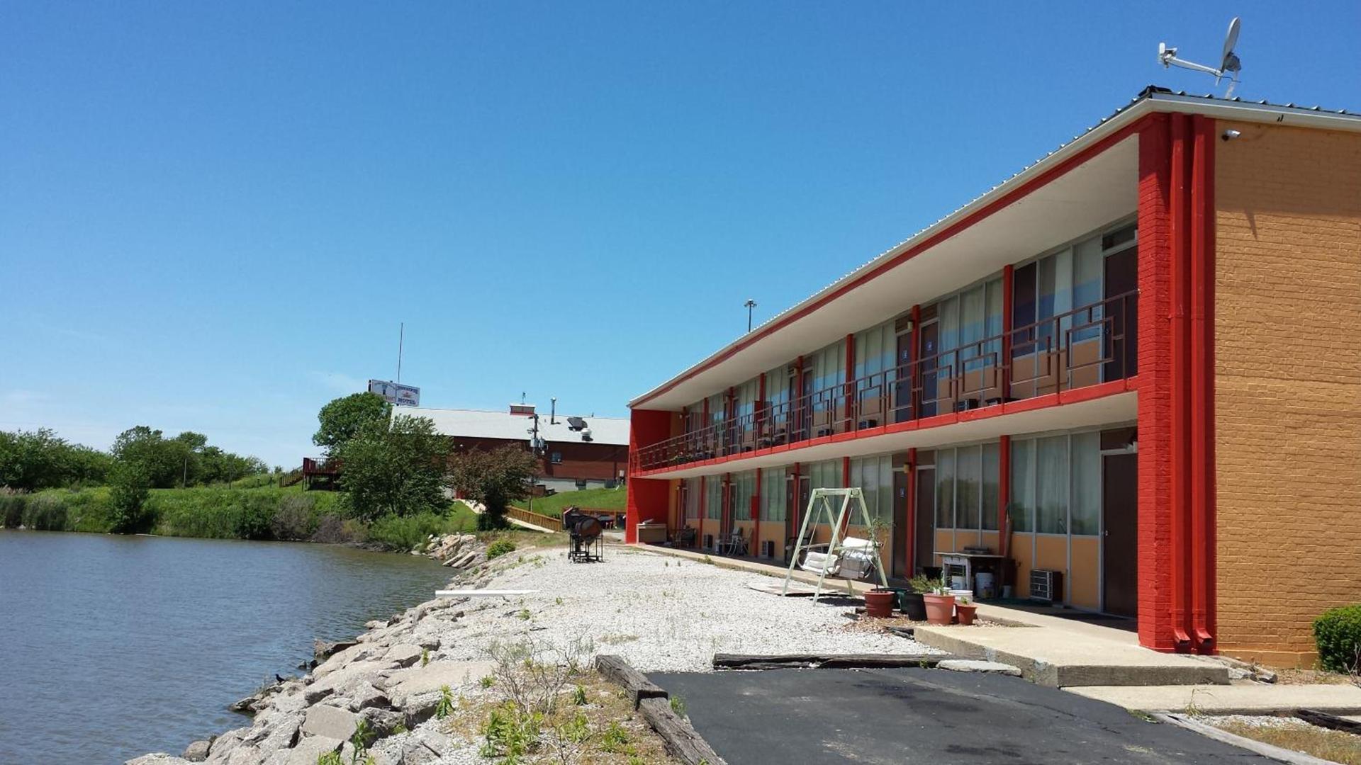 Innkeeper Motel Hamel photo 10