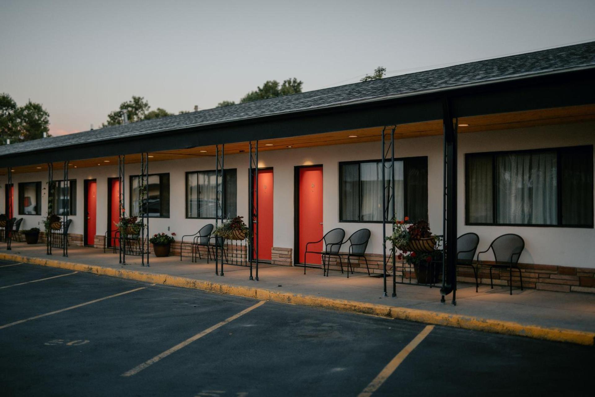 Sapphire Motel Midtown Bozeman photo 34