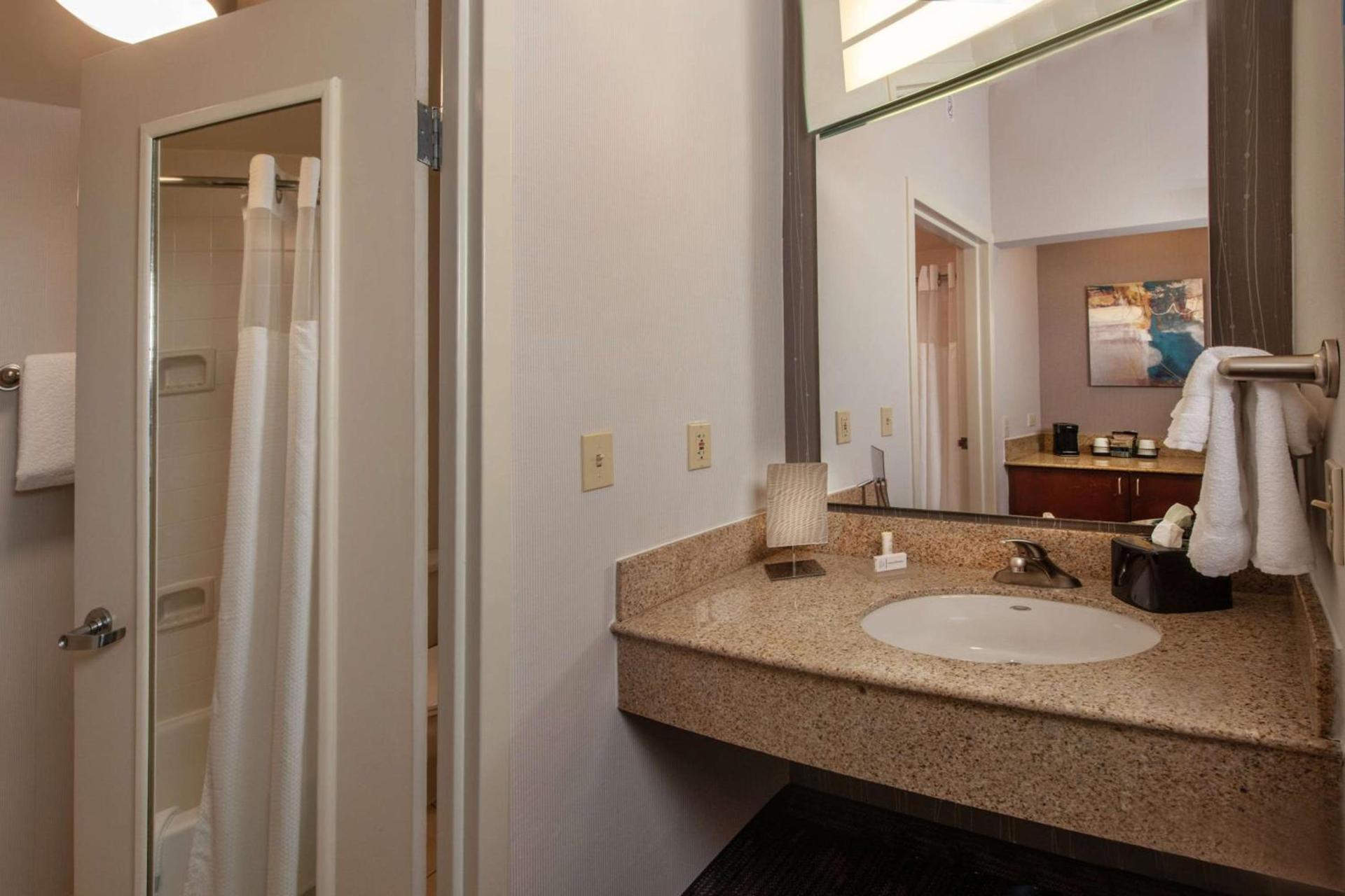 Sonesta Select Newark Christiana Mall photo 34