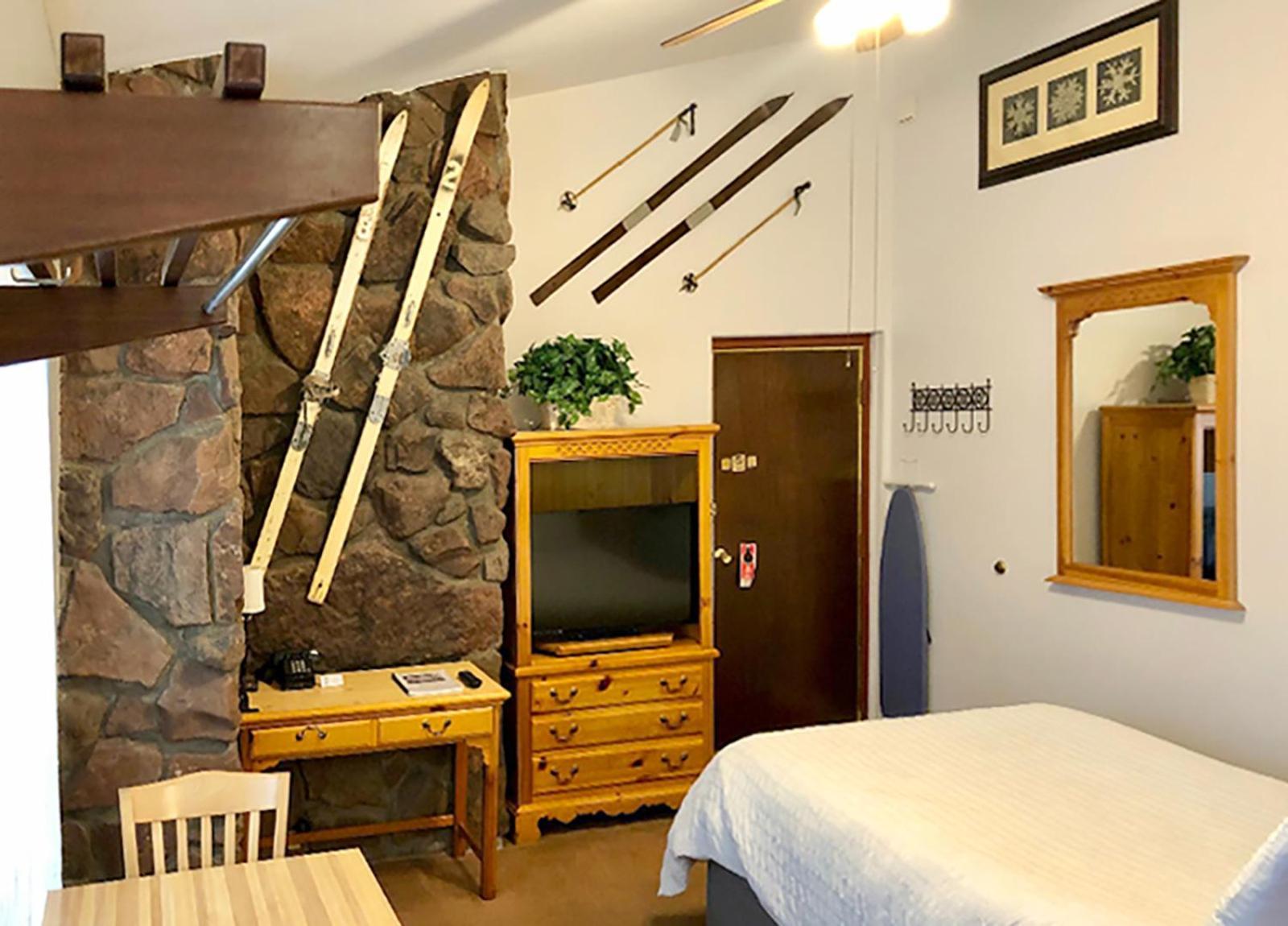 Tyrolean Lodge photo 32