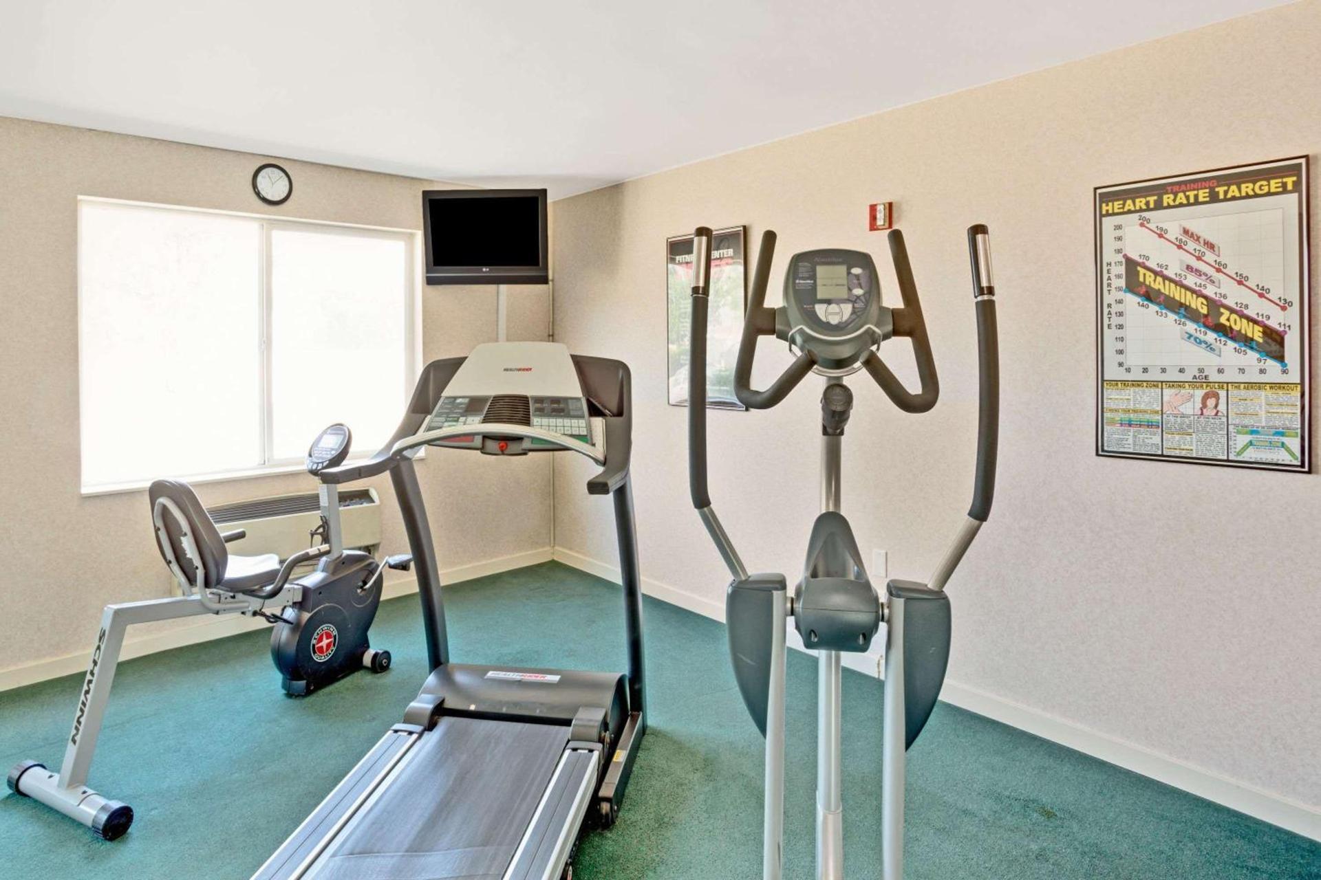 Ramada by Wyndham Draper, Utah photo 4