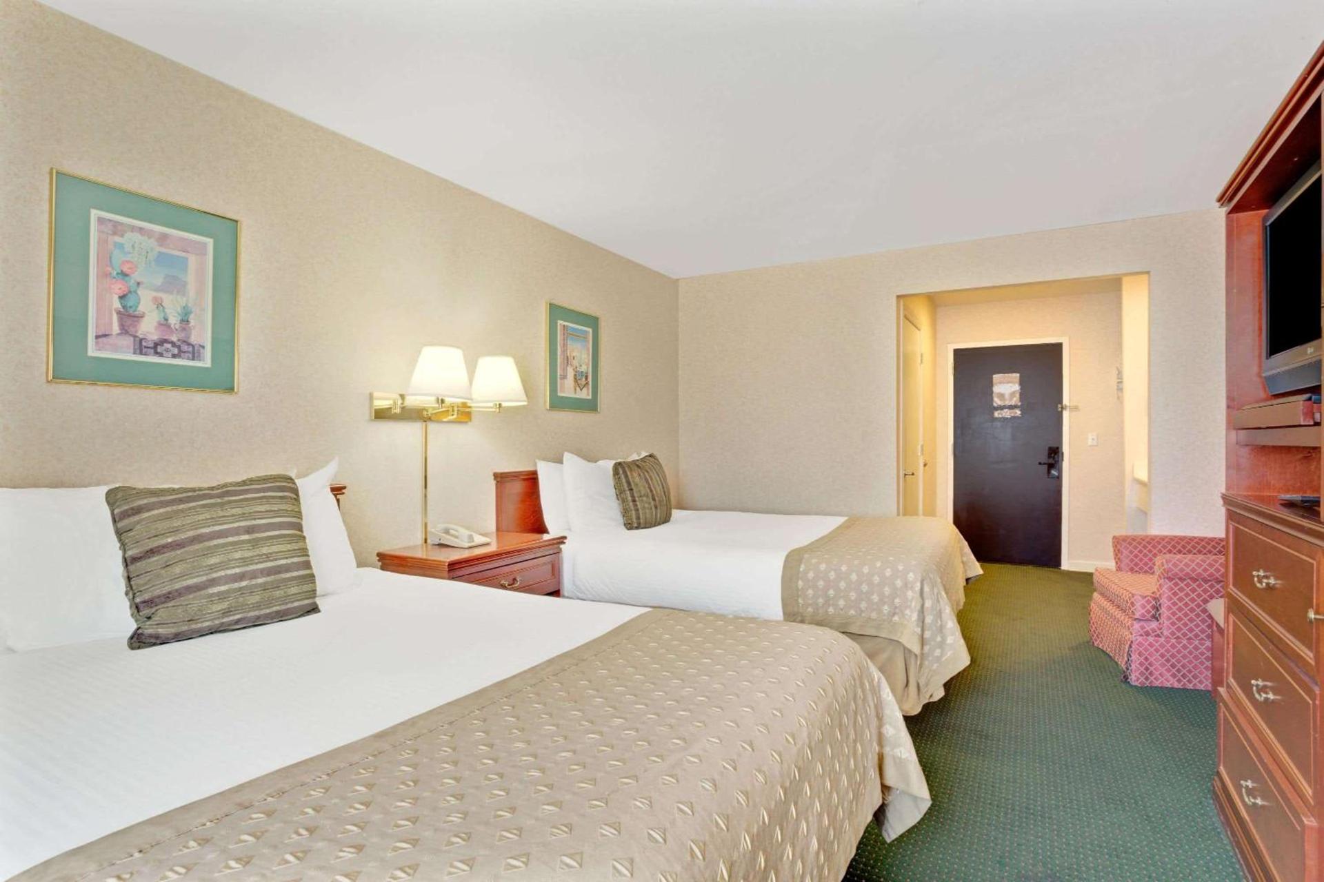 Ramada by Wyndham Draper, Utah photo 14