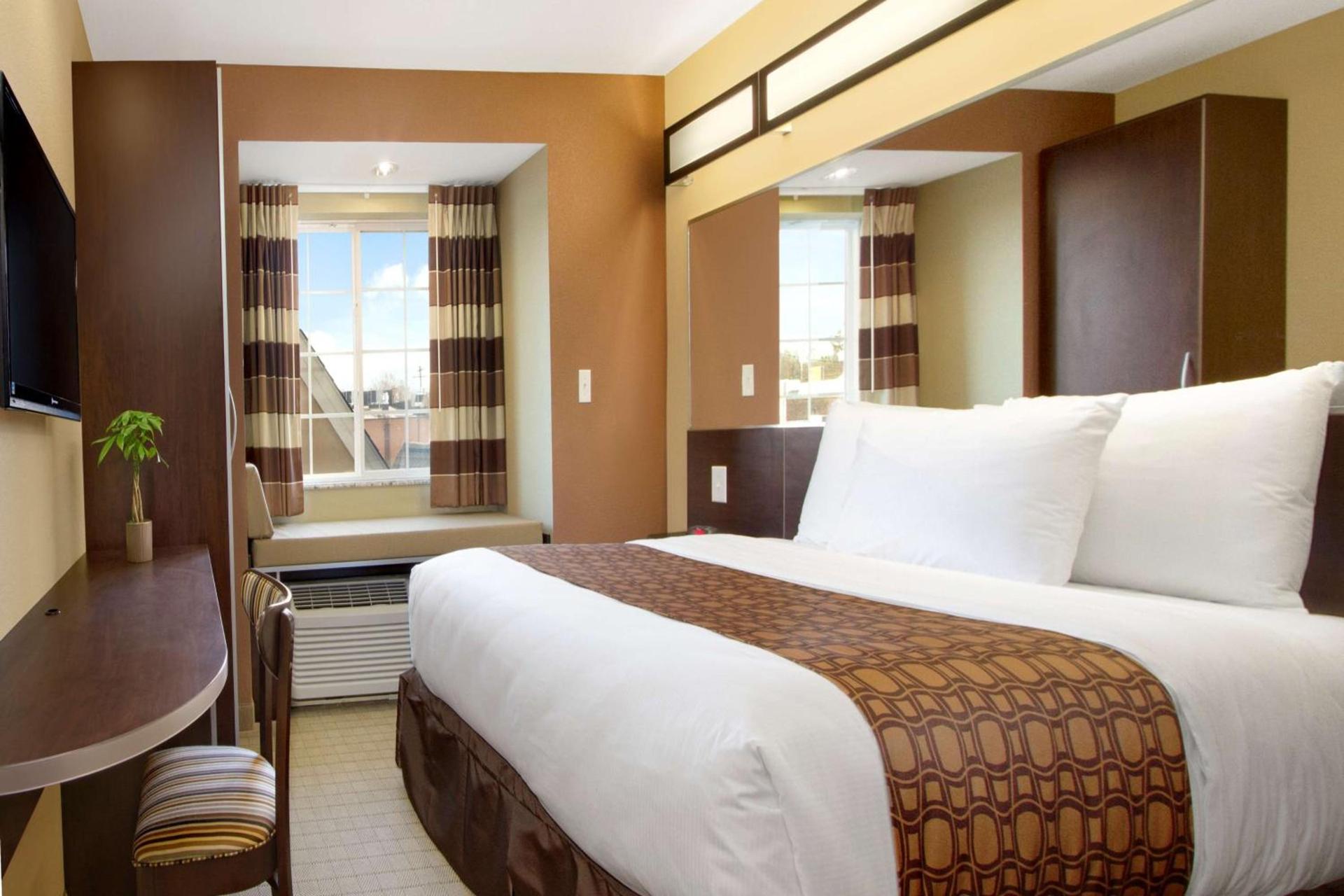 Microtel Inn & Suites by Wyndham photo 6