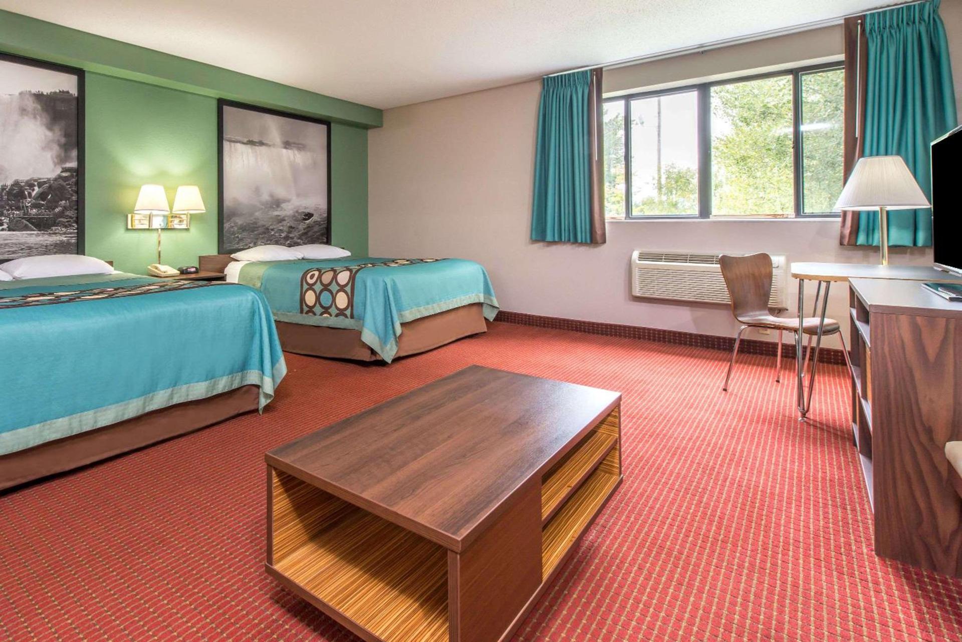 Super 8 by Wyndham Niagara Falls photo 18