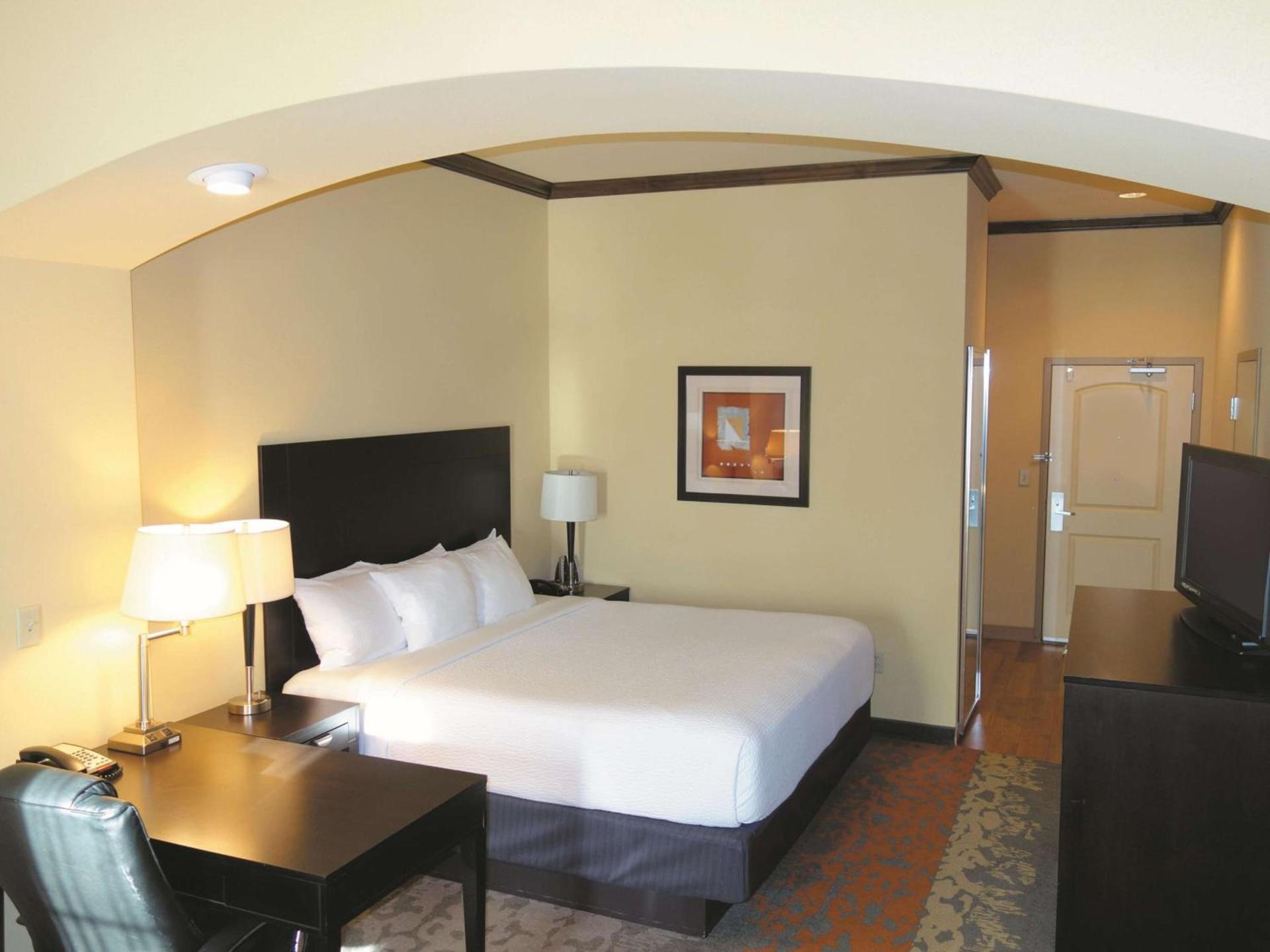 La Quinta by Wyndham Eastland photo 17