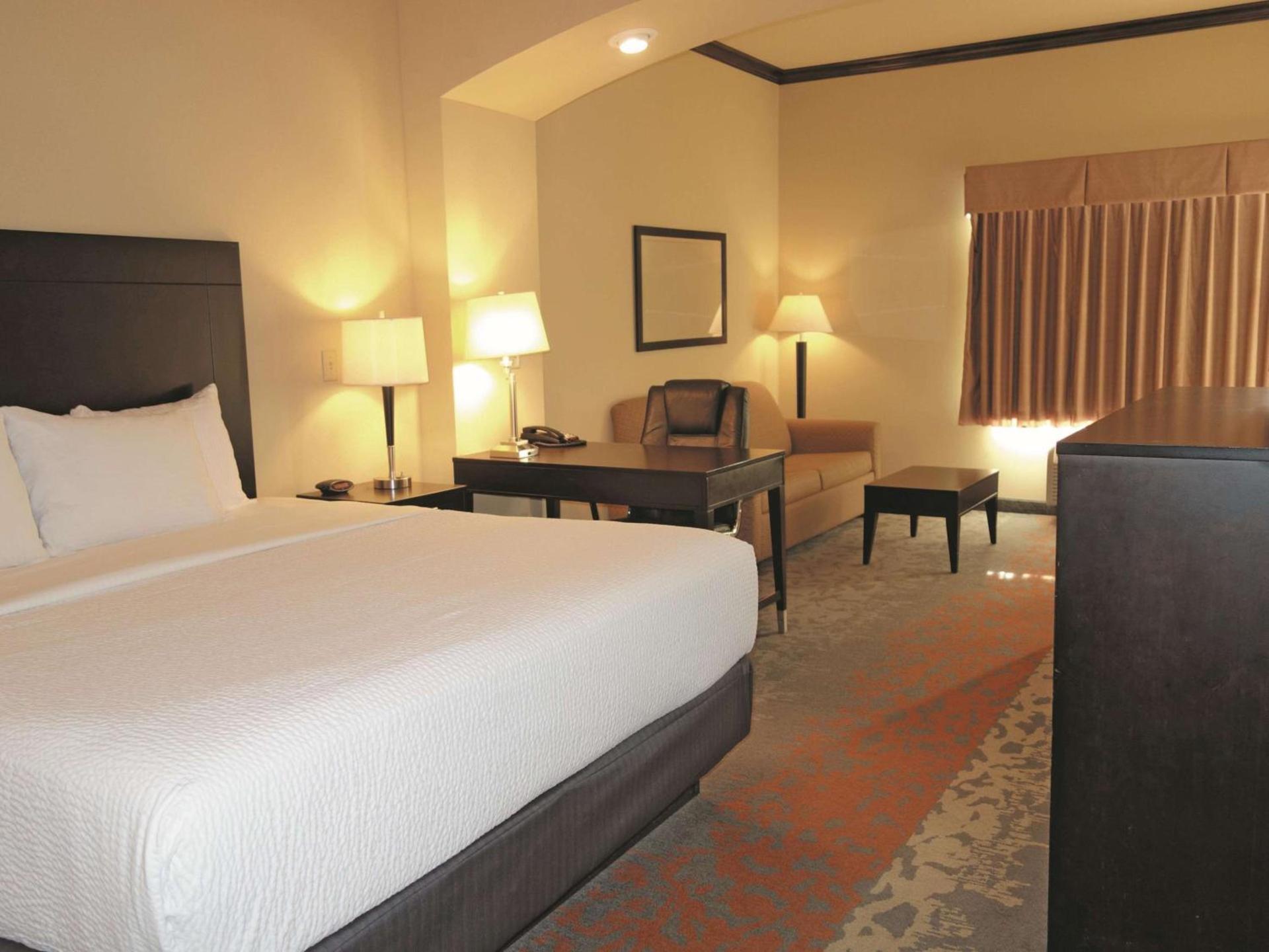 La Quinta by Wyndham Eastland photo 22