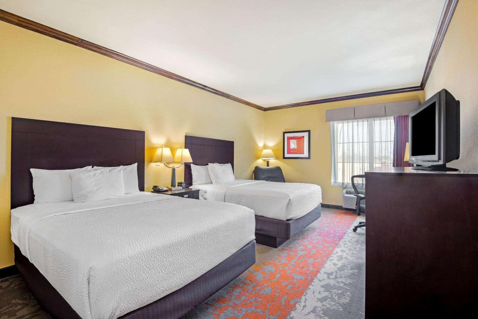 La Quinta by Wyndham Eastland photo 26