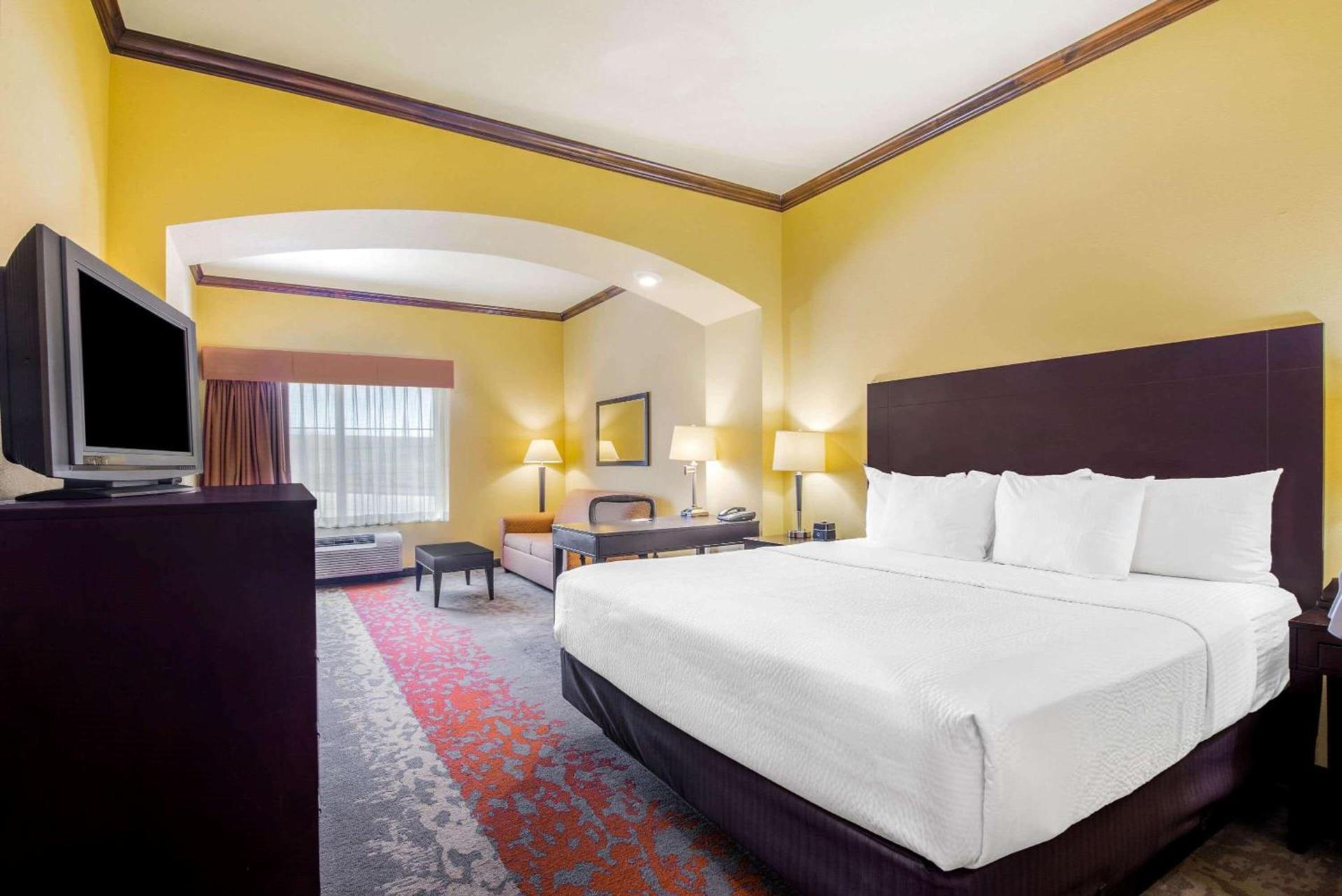 La Quinta by Wyndham Eastland photo 30