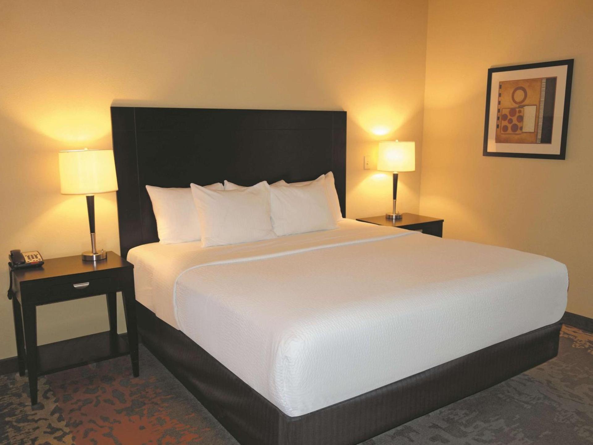 La Quinta by Wyndham Eastland photo 35