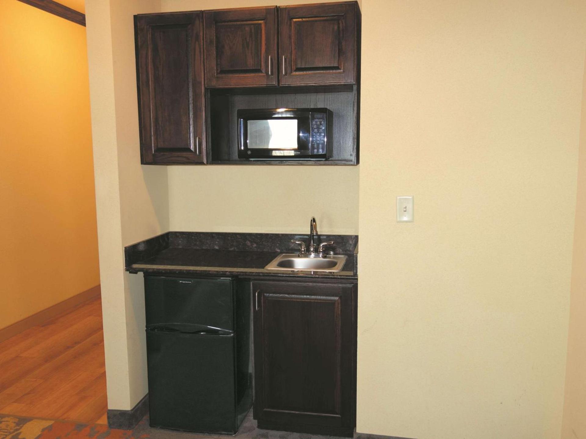 La Quinta by Wyndham Eastland photo 36