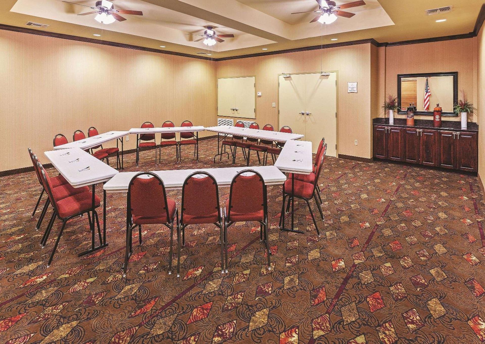La Quinta by Wyndham Eastland photo 46