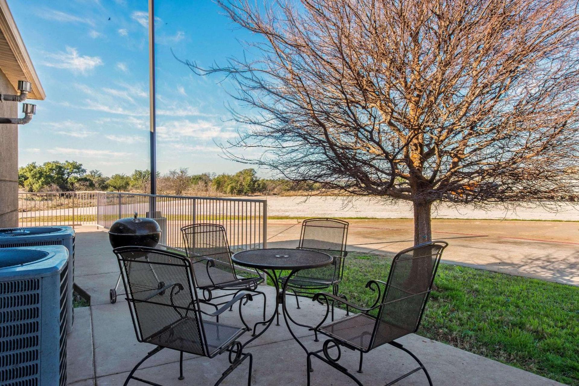 La Quinta by Wyndham Eastland photo 57