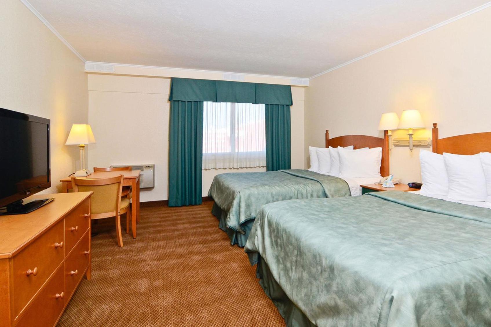 Magnuson Grand Pioneer Inn and Suites photo 5