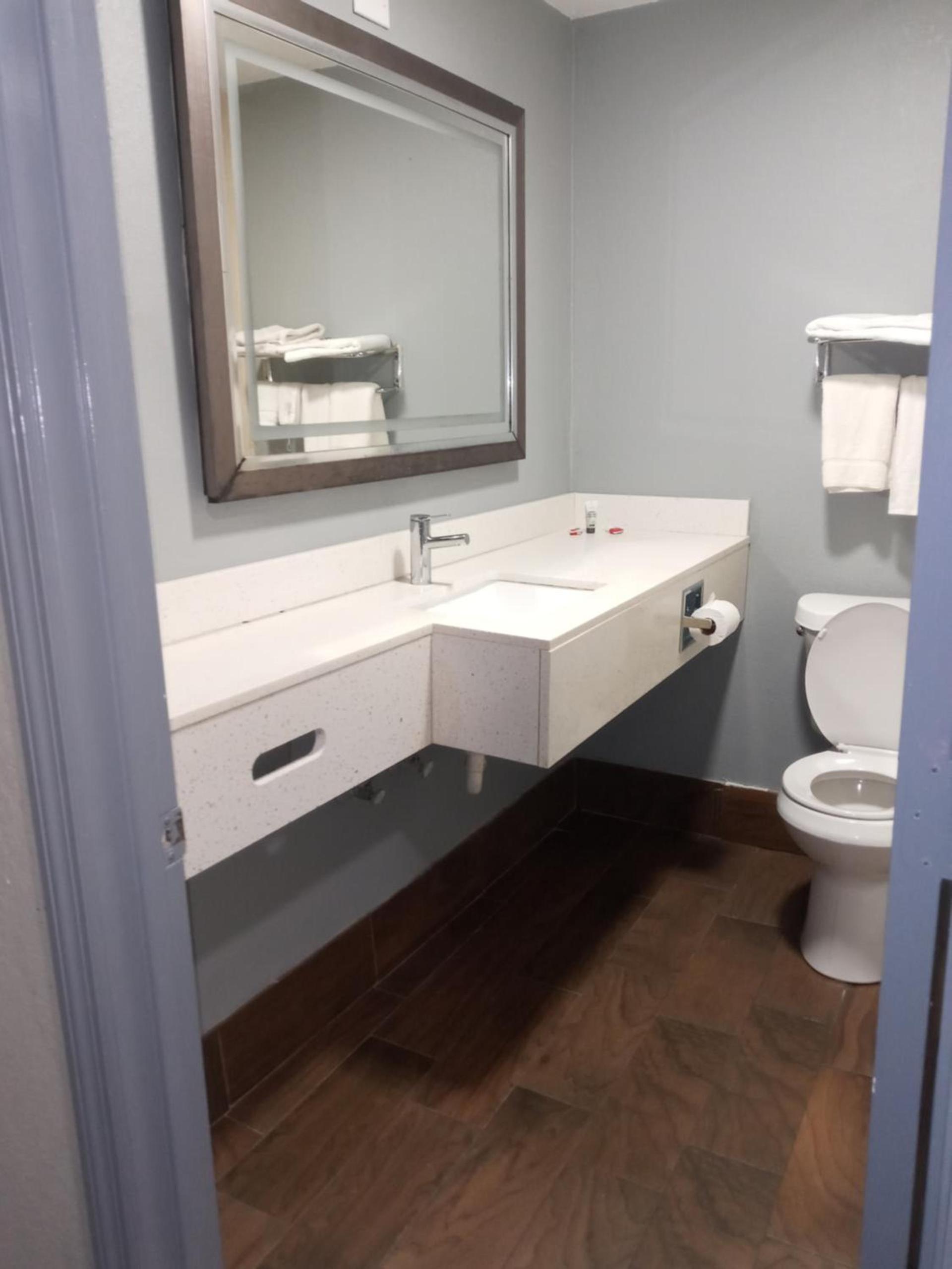 Travel Inn Winter Haven photo 10