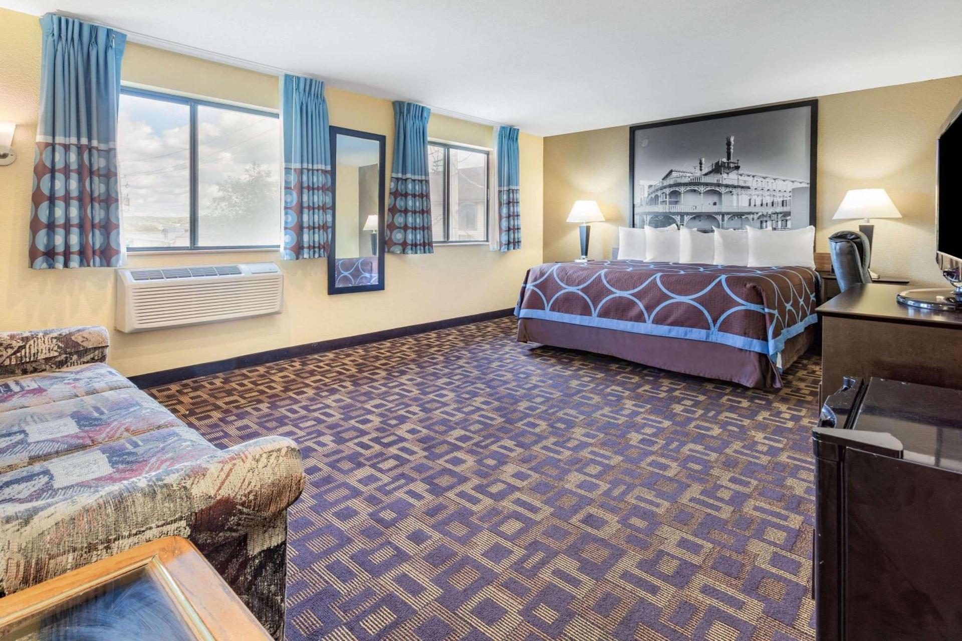 Super 8 by Wyndham Decorah photo 23