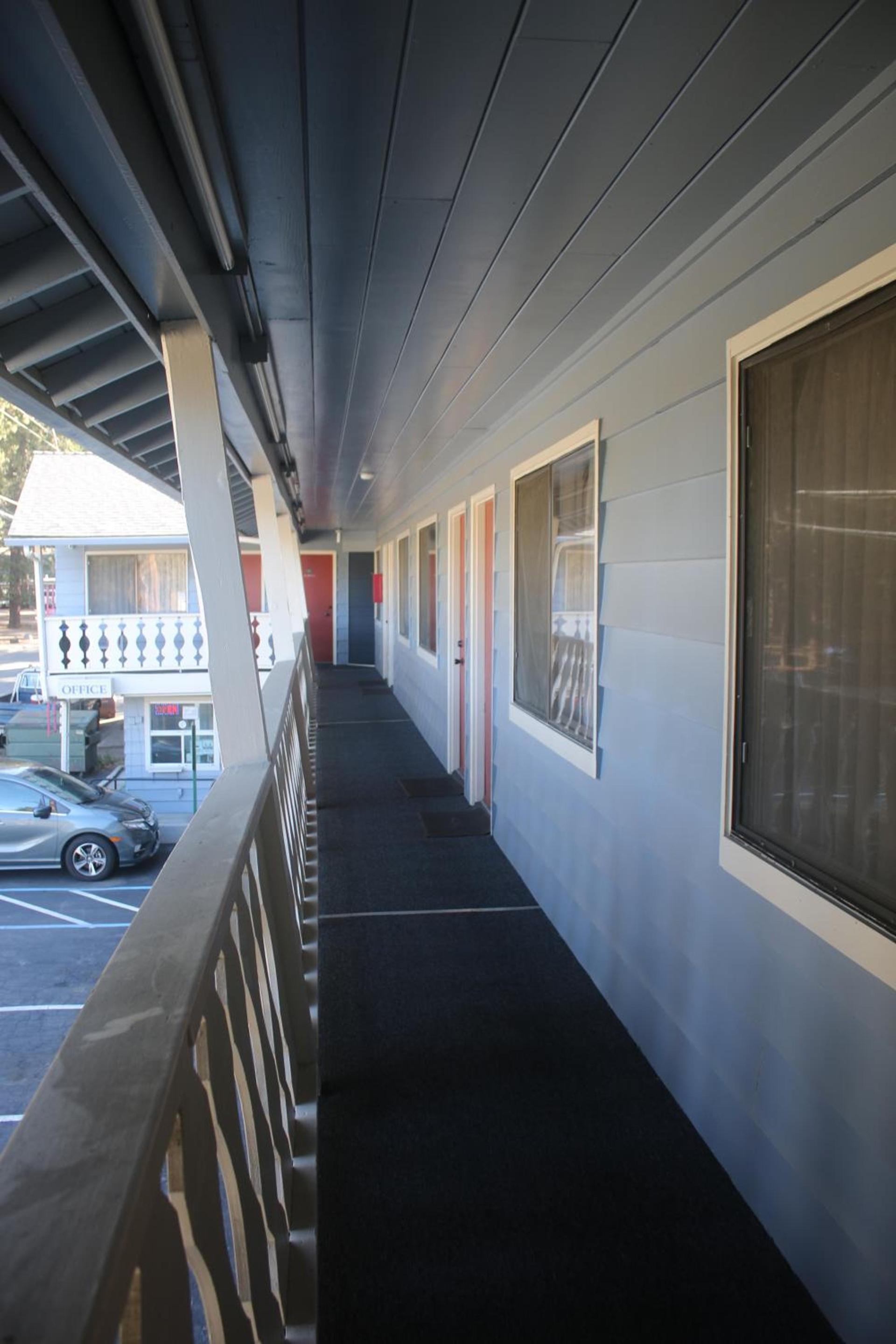 Thunderchief Inn photo 31
