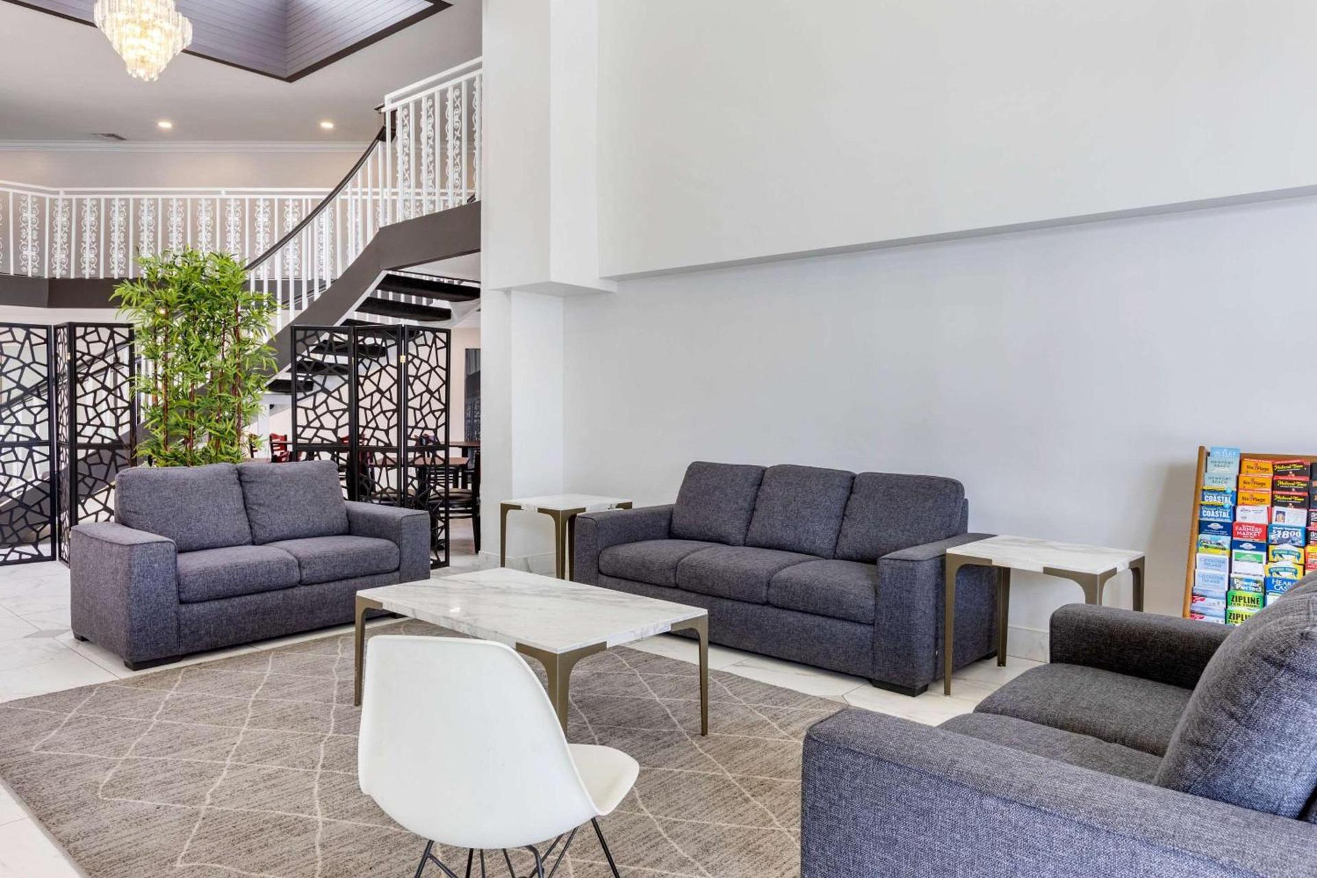 The Buena Park Hotel & Suites photo 3