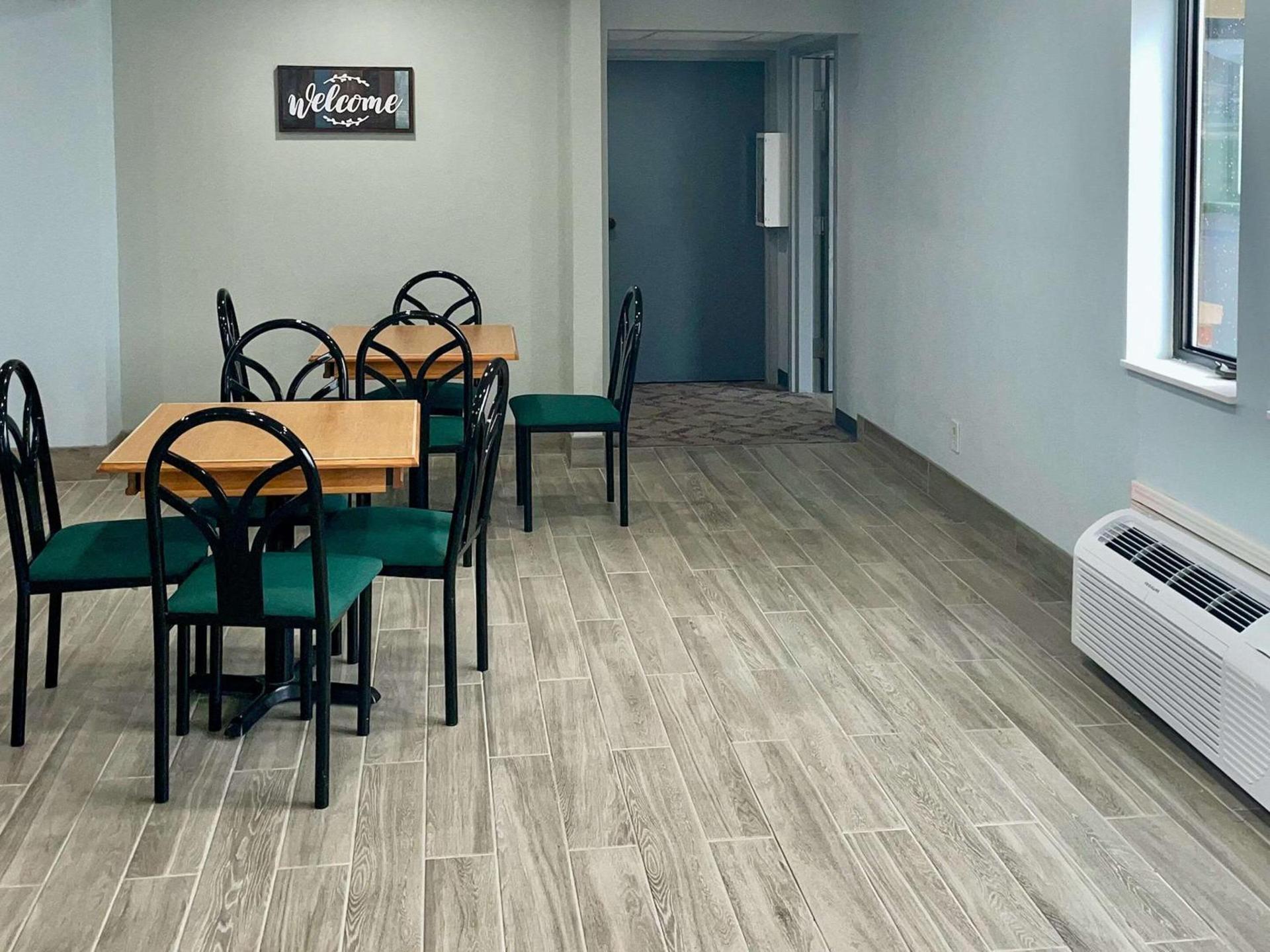 Travelodge by Wyndham Lamoni photo 11