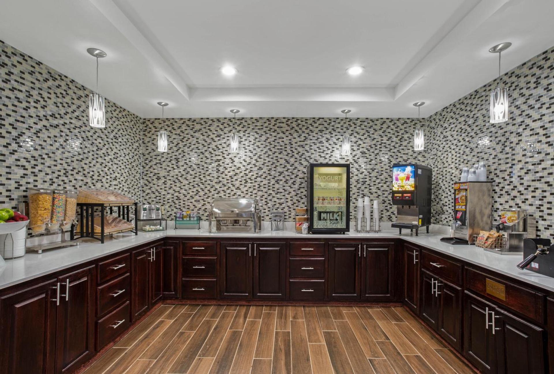 La Quinta by Wyndham Norwich-Plainfield-Casino photo 45