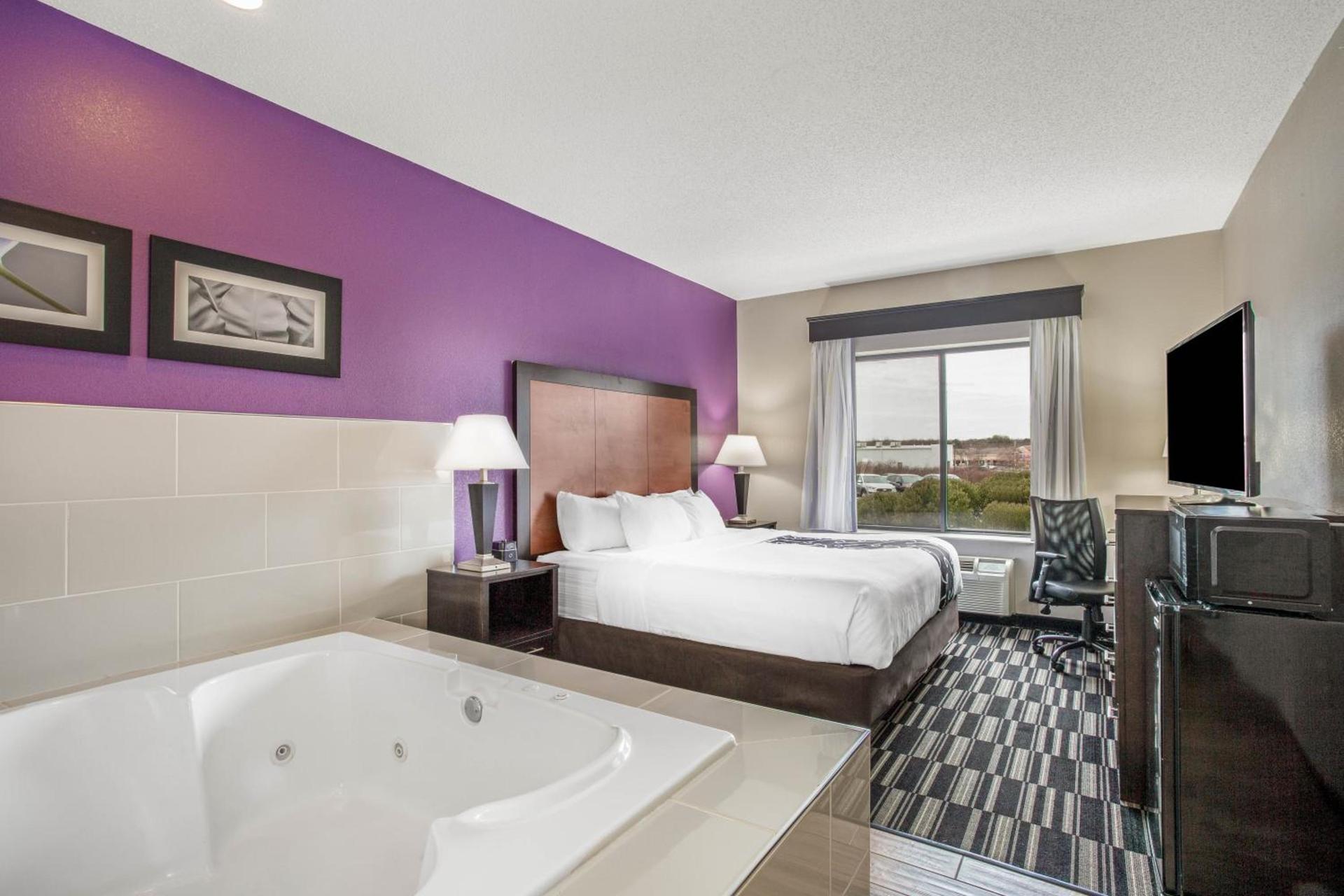 La Quinta by Wyndham Norwich-Plainfield-Casino photo 46