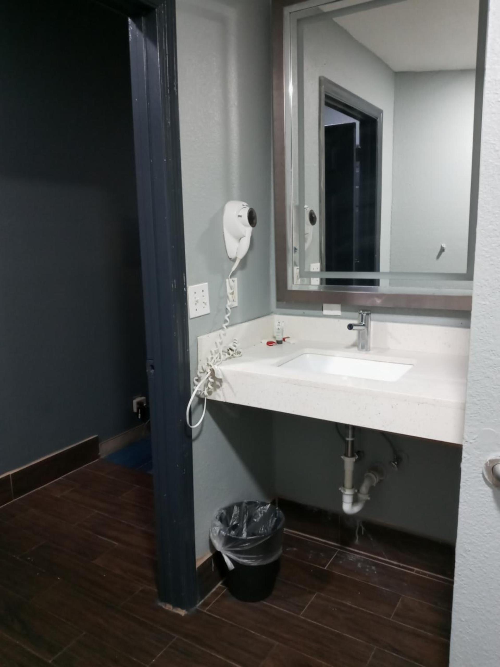 Travel Inn Winter Haven photo 13