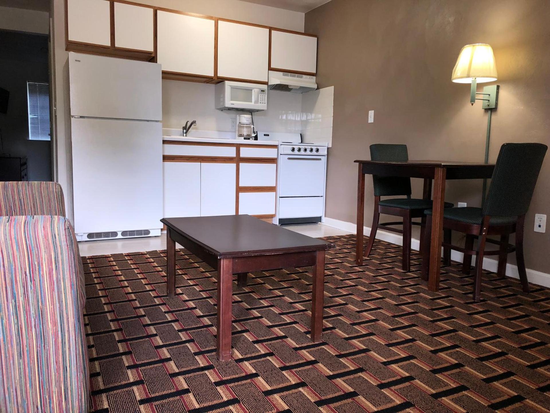 Affordable Suites Burlington photo 9