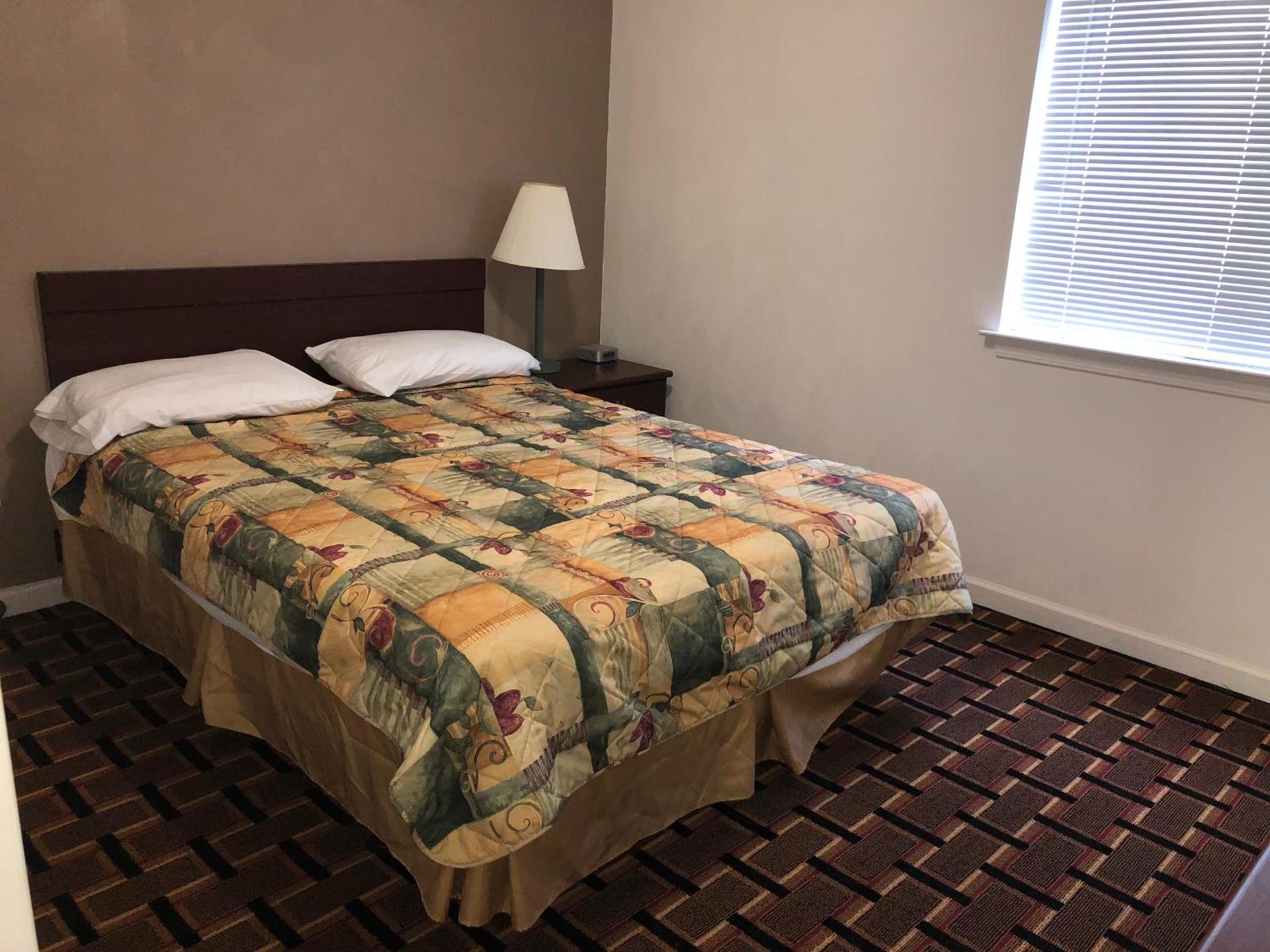 Affordable Suites Burlington photo 12