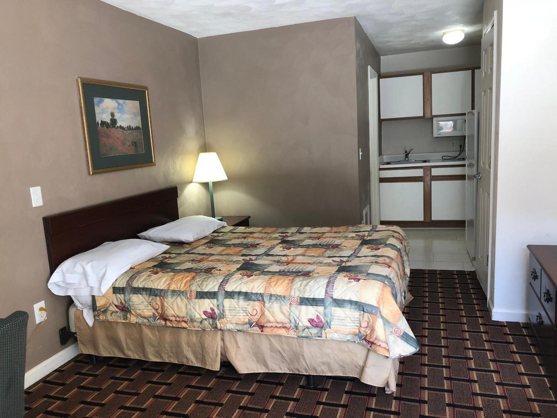 Affordable Suites Burlington photo 10