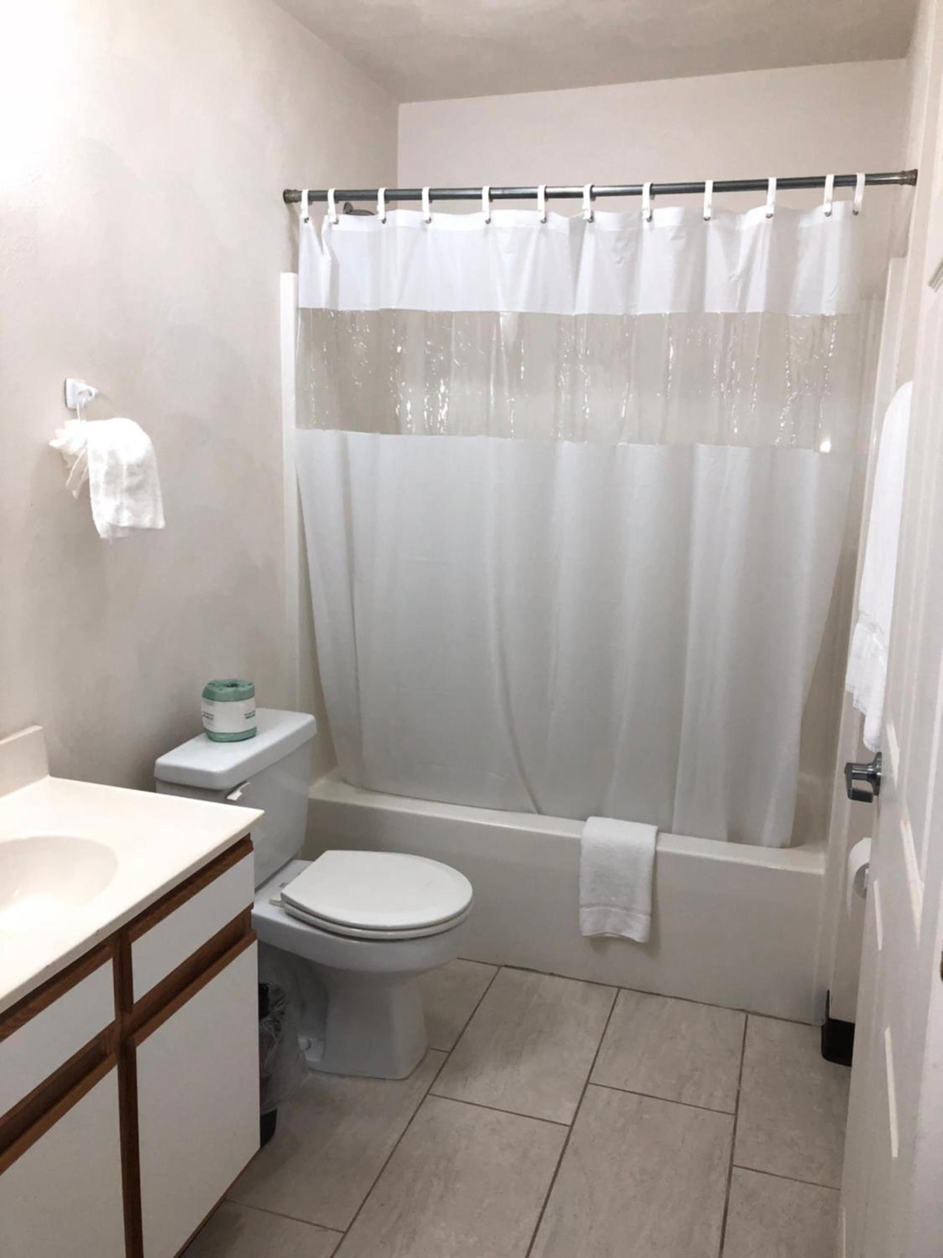 Affordable Suites Burlington photo 13