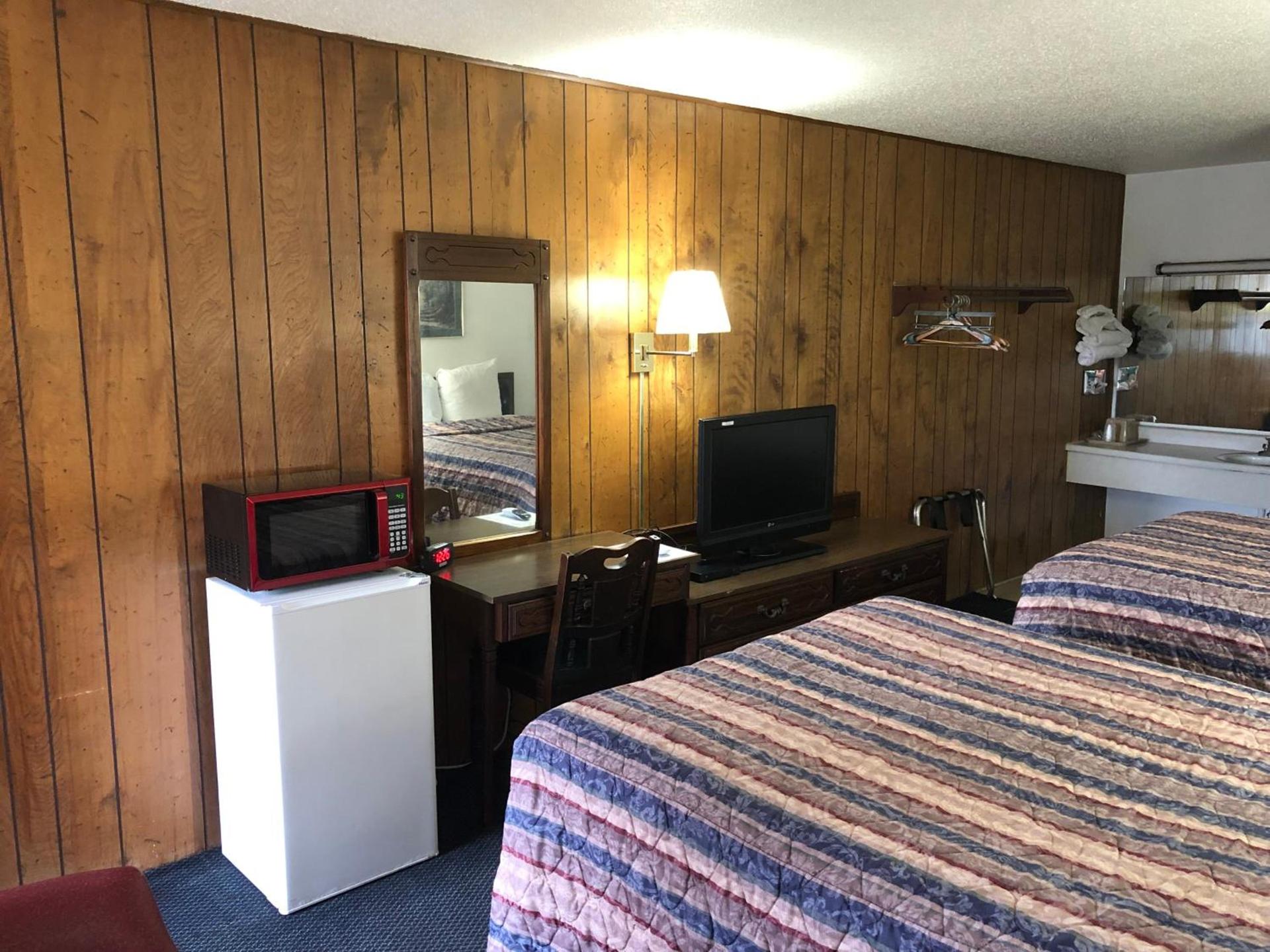 Budget Host Inn photo 41
