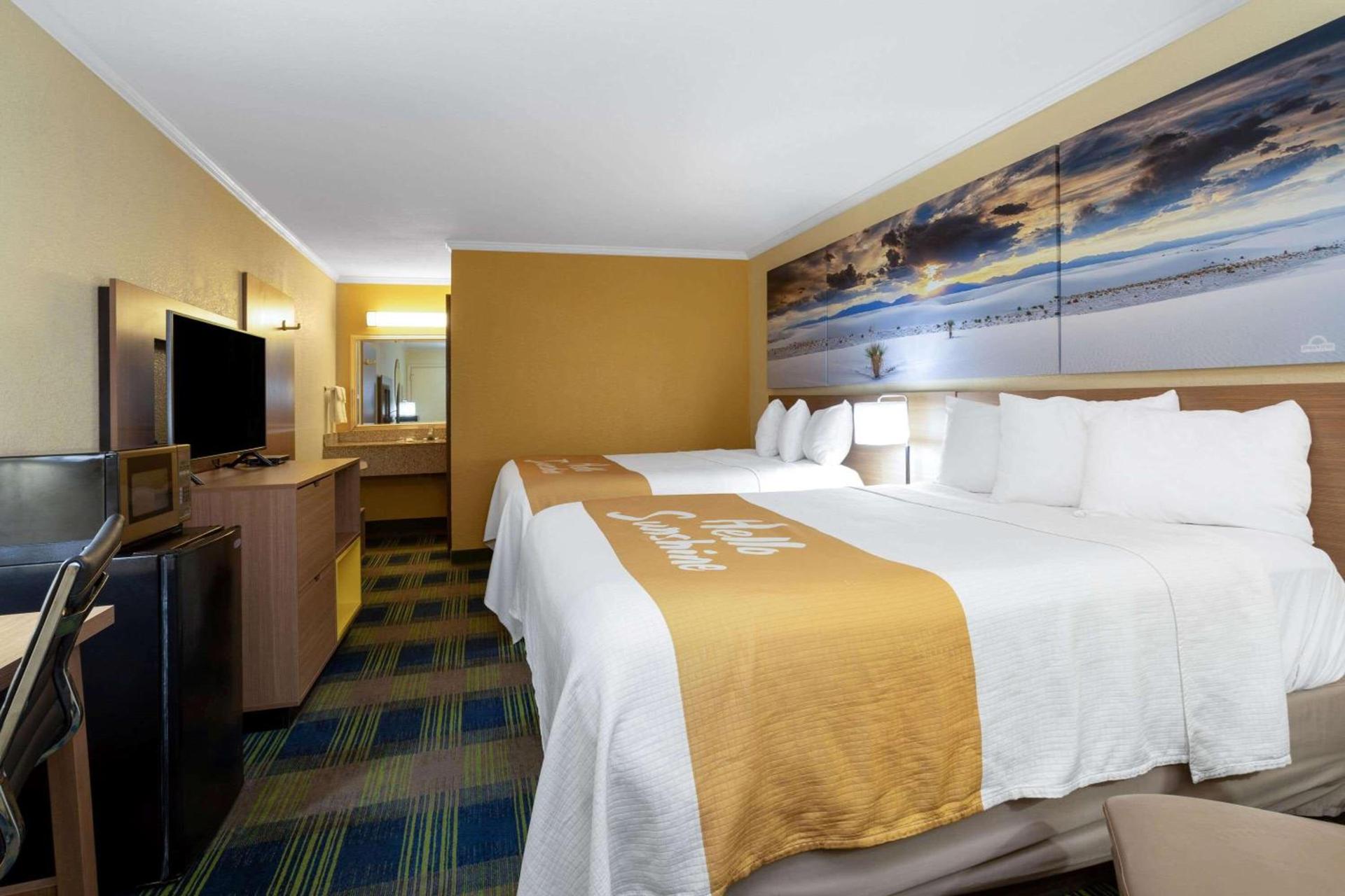 Days Inn by Wyndham Alamogordo White Sands photo 14