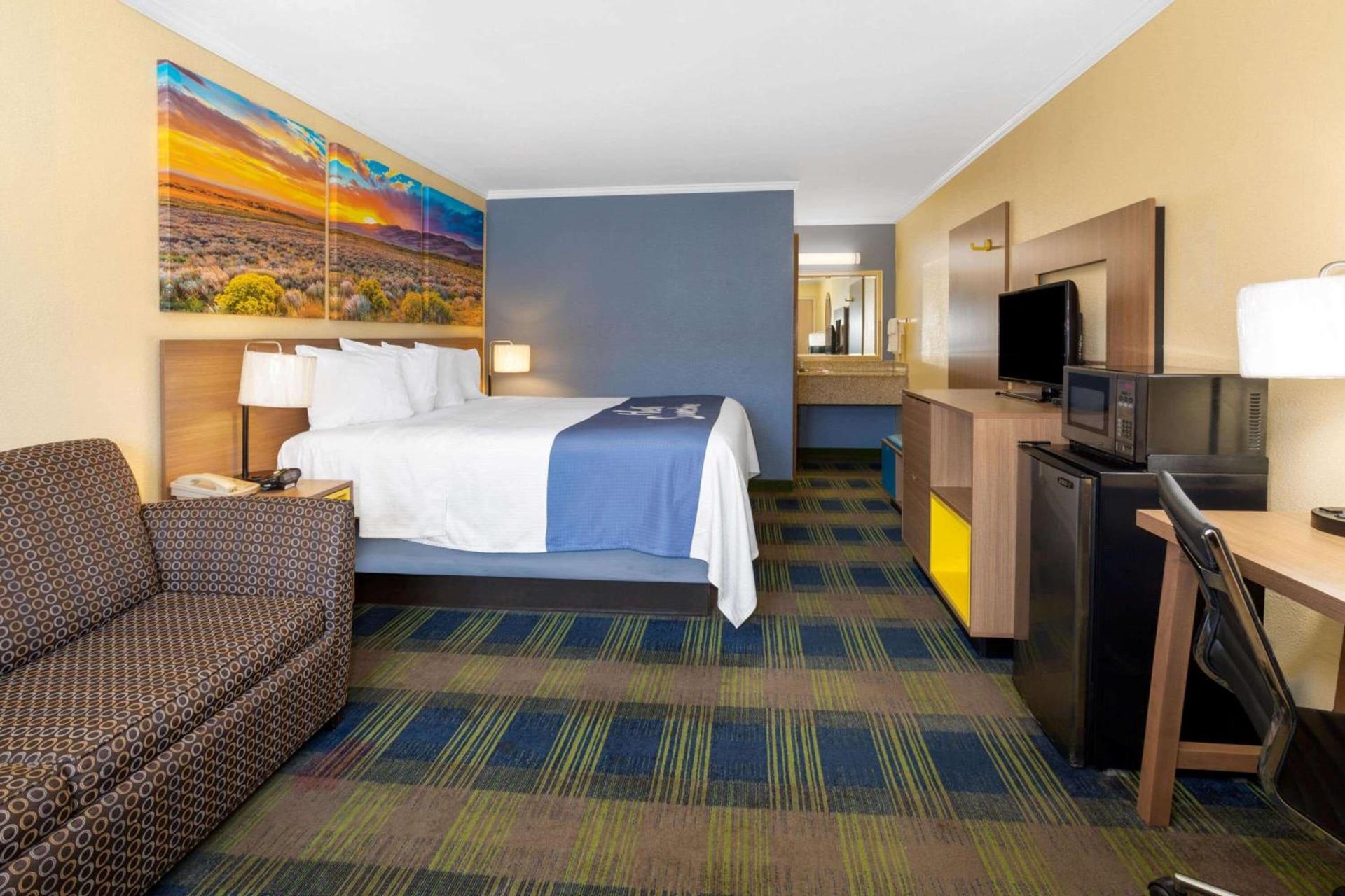 Days Inn by Wyndham Alamogordo White Sands photo 19