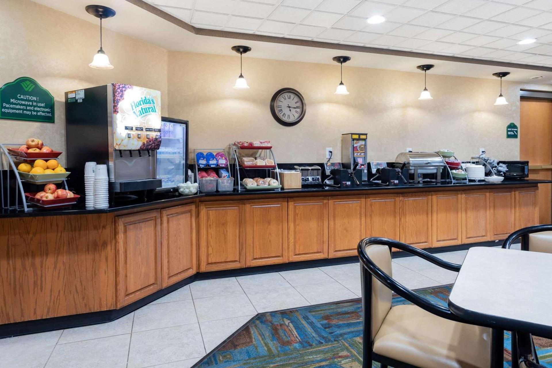 Wingate by Wyndham Lima photo 32